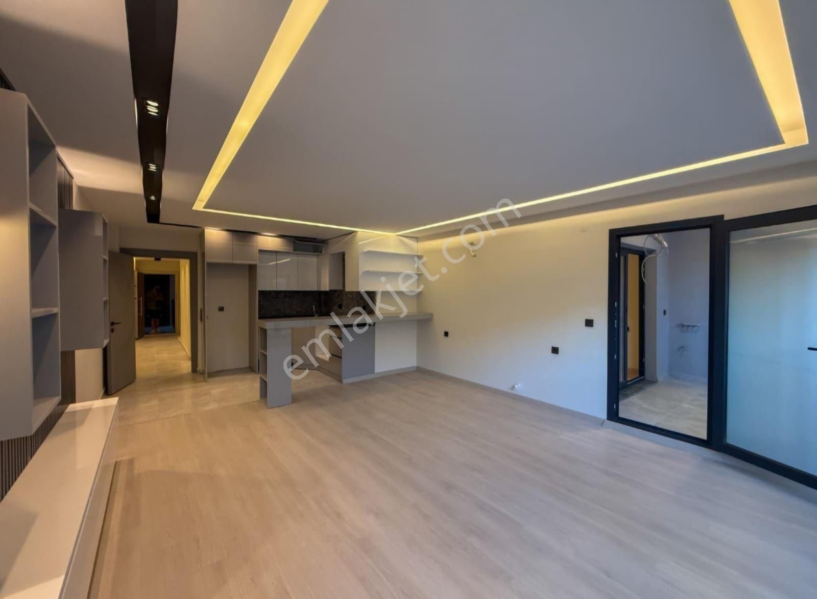 Kusadası Davutlar Sahilde Satılık 3+1 Özel Havuzlu Villa - Görsel 32