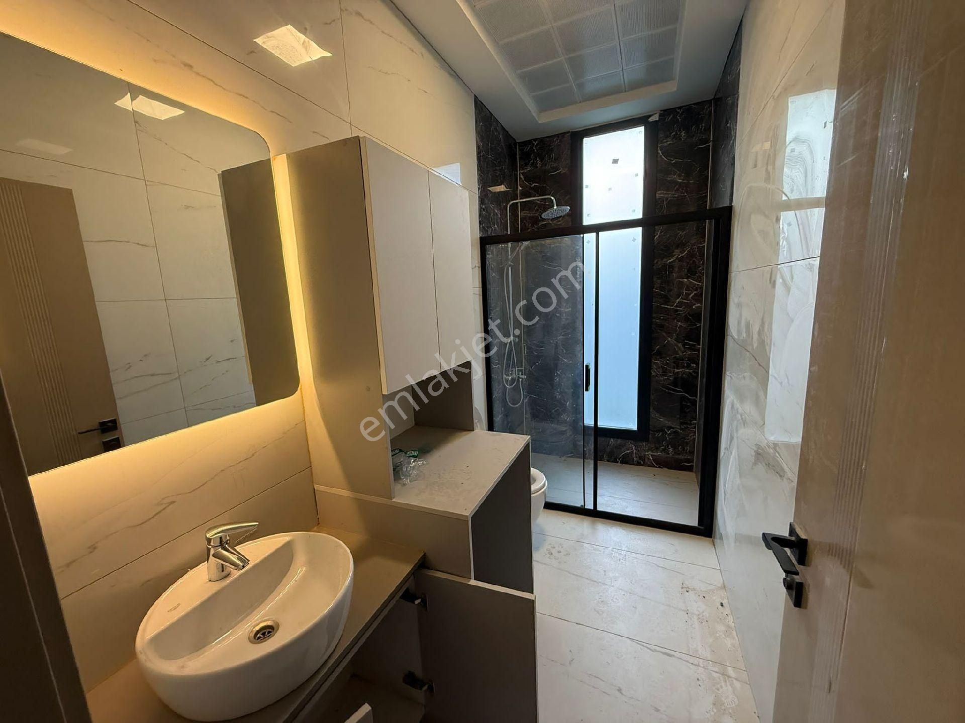 Kusadası Davutlar Sahilde Satılık 3+1 Özel Havuzlu Villa - Görsel 15