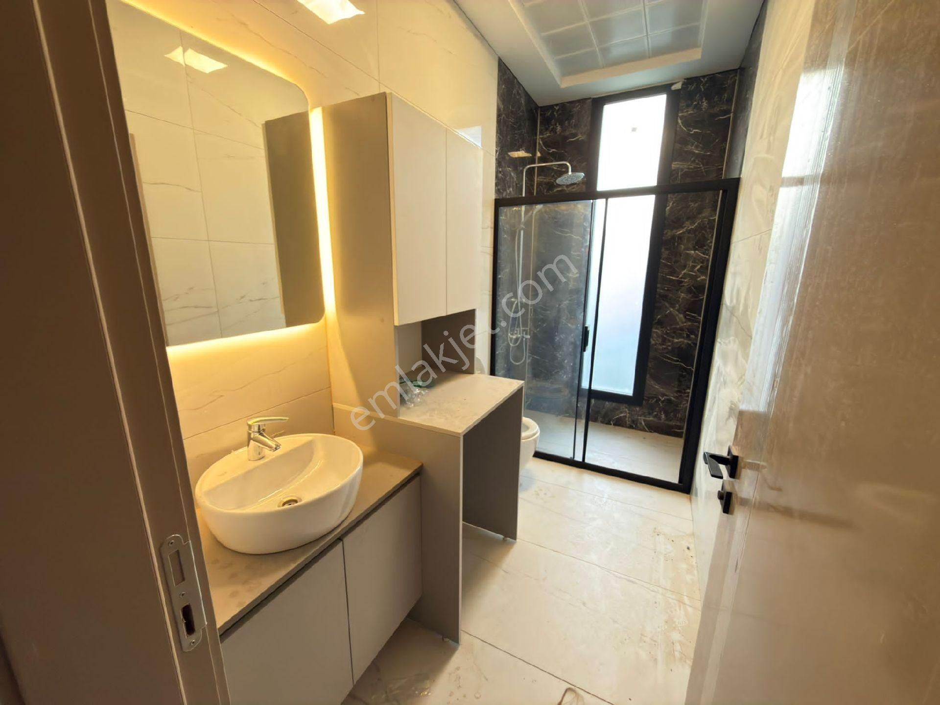 Kusadası Davutlar Sahilde Satılık 3+1 Özel Havuzlu Villa - Görsel 27