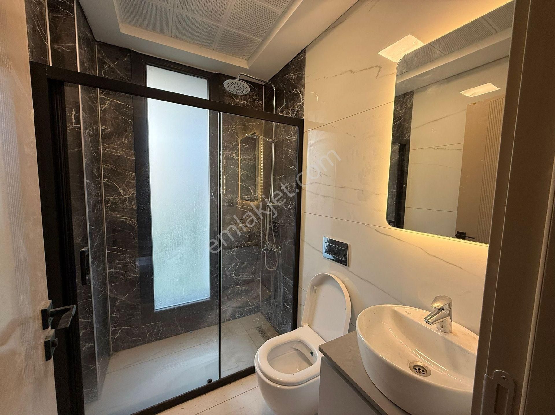 Kusadası Davutlar Sahilde Satılık 3+1 Özel Havuzlu Villa - Görsel 8