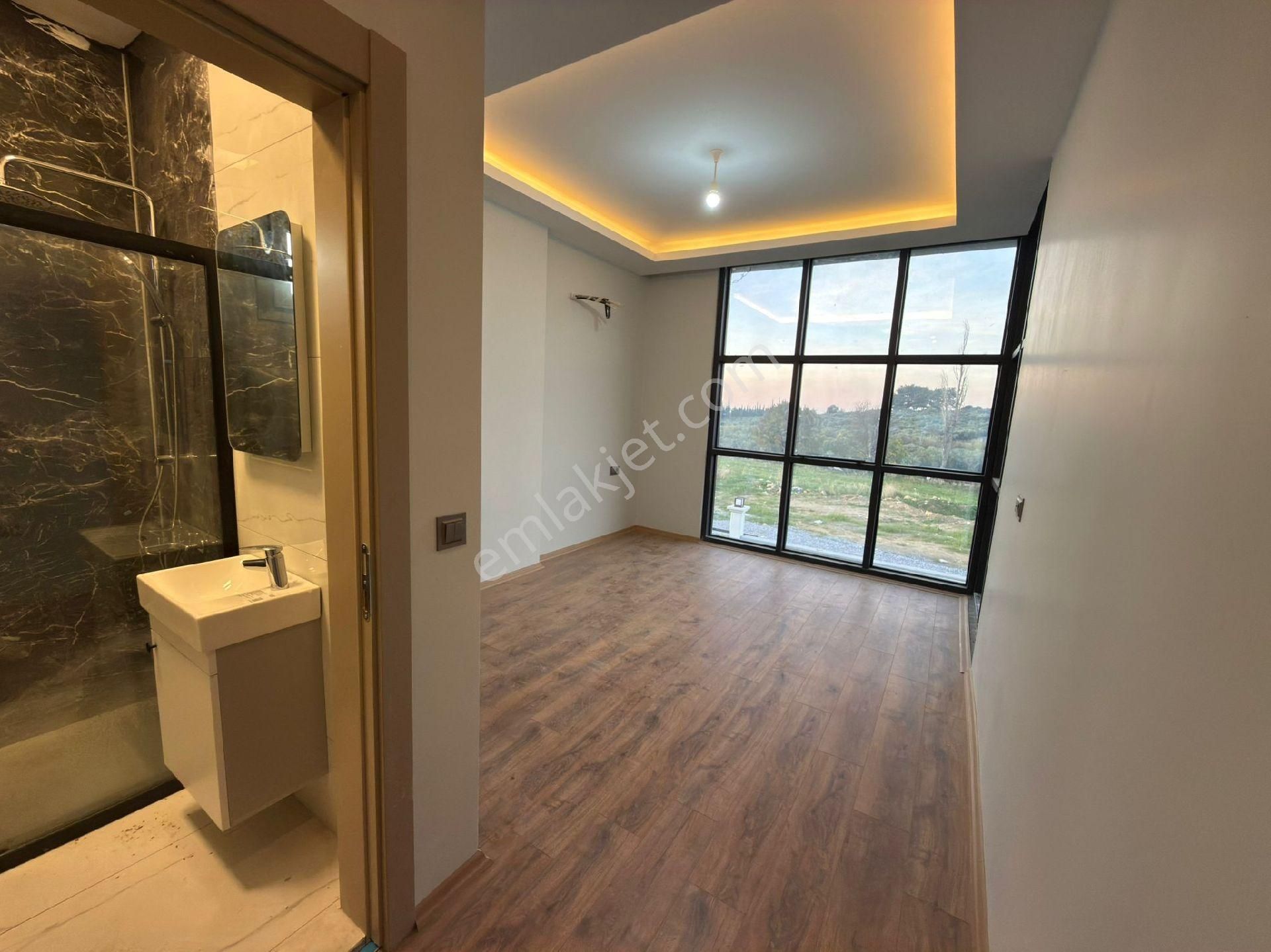 Kusadası Davutlar Sahilde Satılık 3+1 Özel Havuzlu Villa - Görsel 21