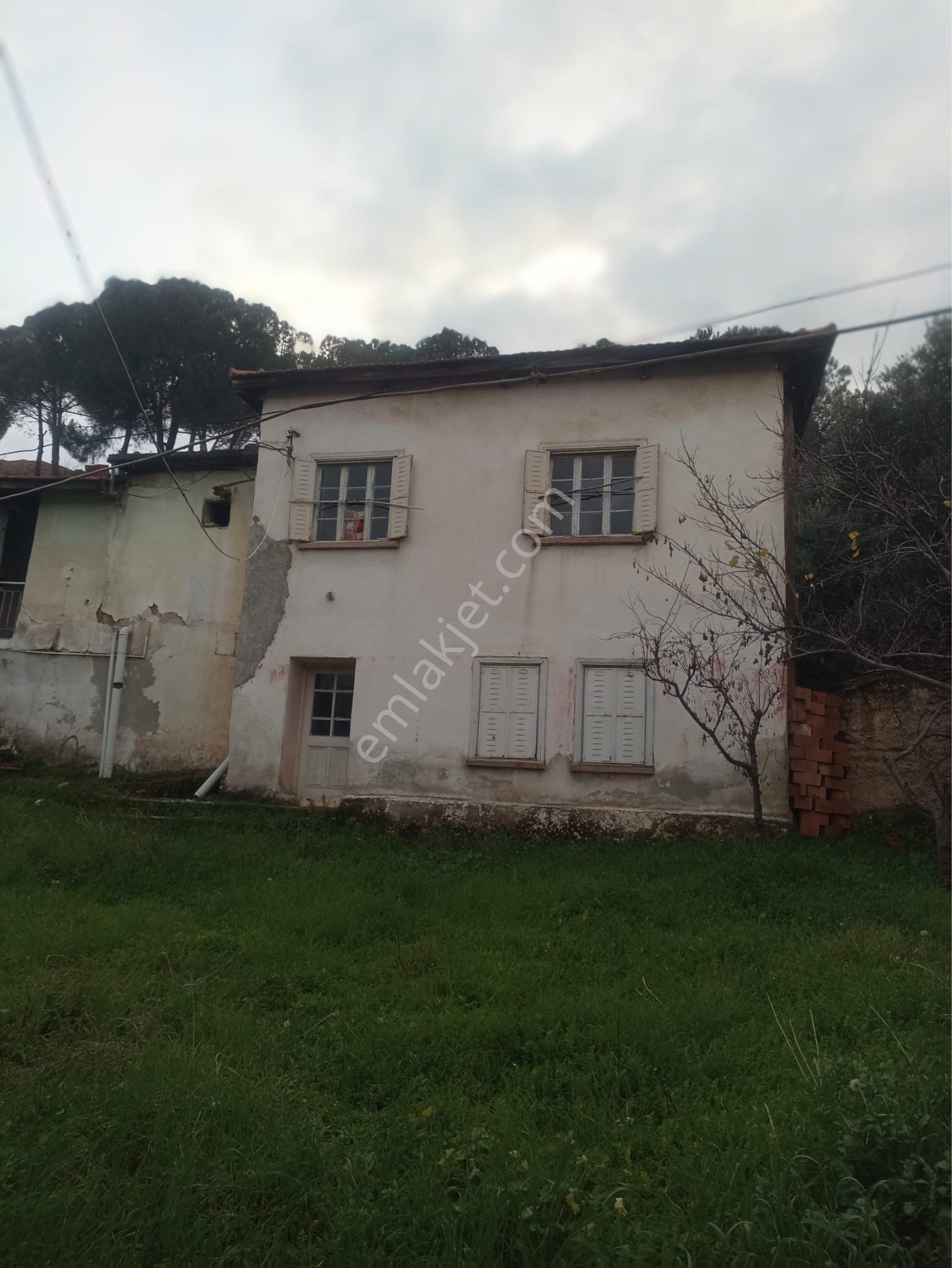 Emr Gayrimenkul Farkıyla Satılık Köy Evi
