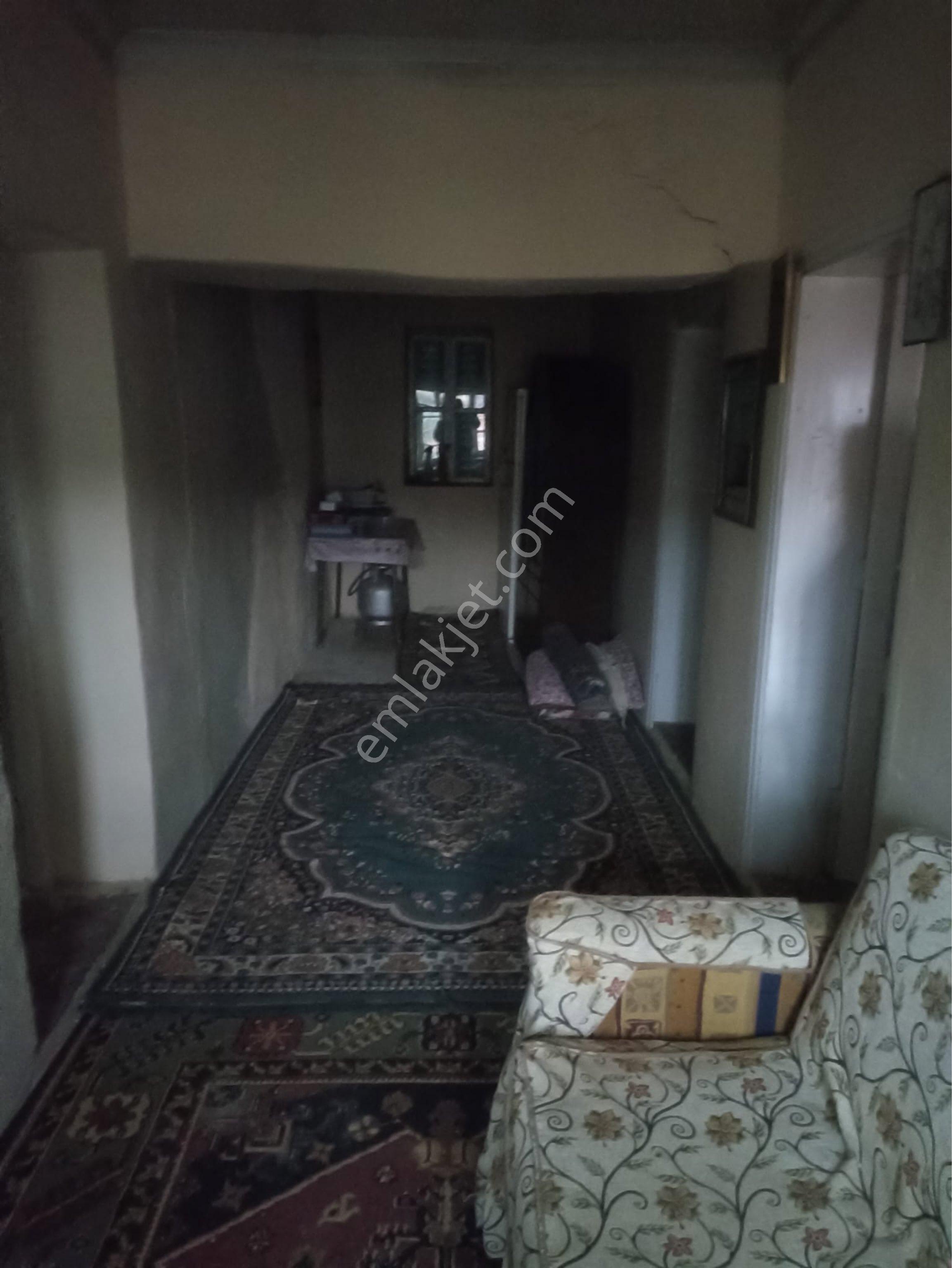 Emr Gayrimenkul Farkıyla Satılık Köy Evi - Görsel 7