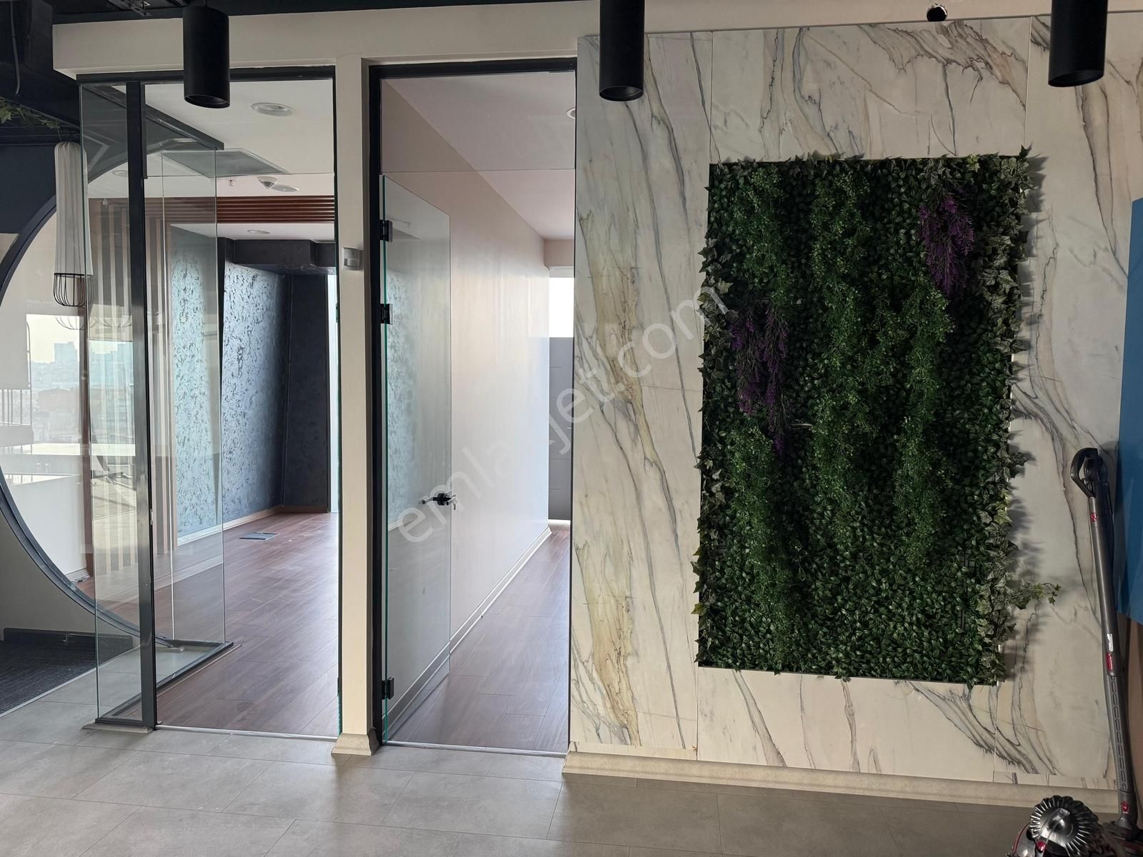 Kiralık Ofis Skyland'te Balkonlu Prestijli Remax Astyle - Görsel 8