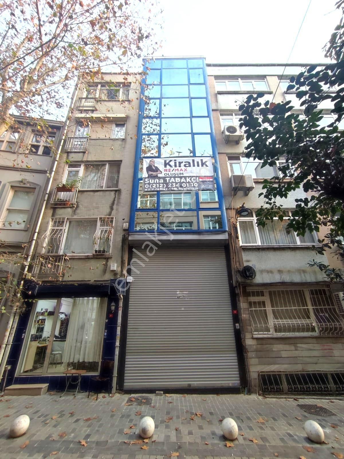 Suna Tabakçı'dan Şişli Osmanbey Kiralık 8 Katlı Ticari Bina
