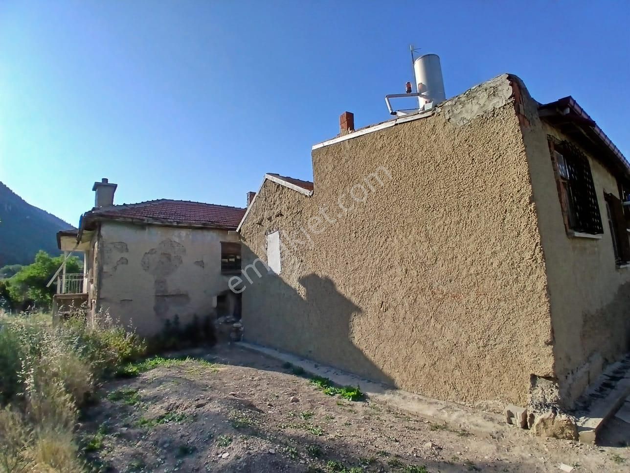 Akçay Emlak'tan Akşehir Nimetullah Nahçivani Ortaokulu Yanında Doğalgazlı Satılık Müstakil Ev - Görsel 9