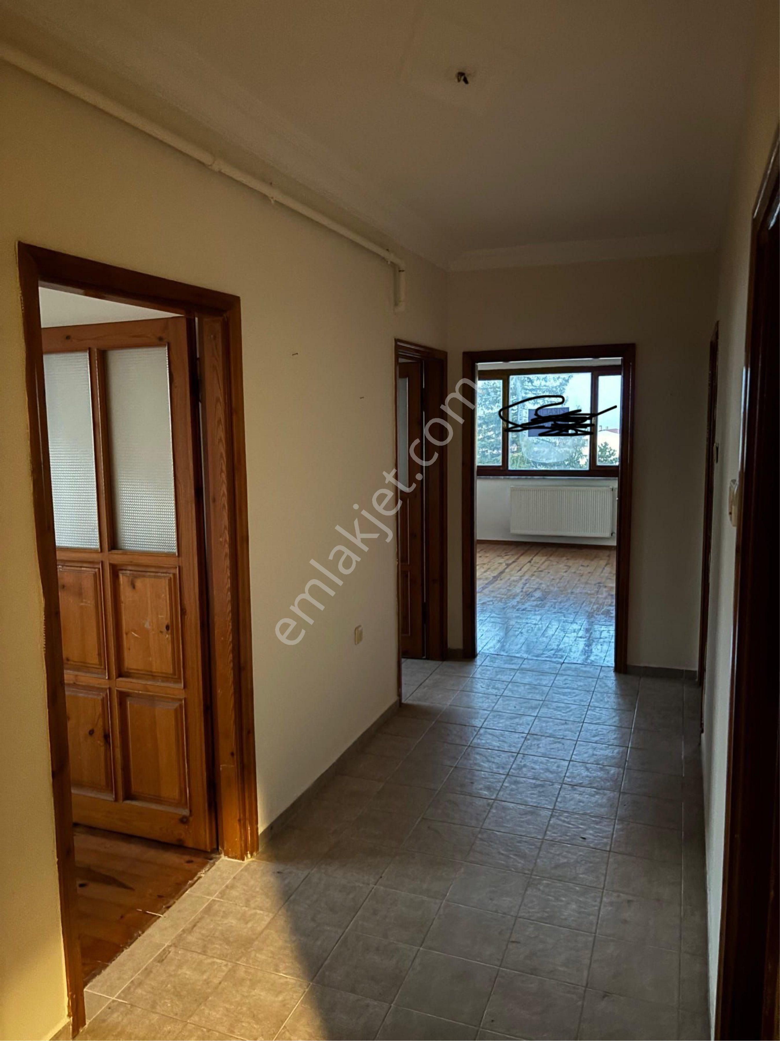 Aydınlıkevler'de Kiralık 3+1 Berner Jorden Karşısı Daire - Görsel 2