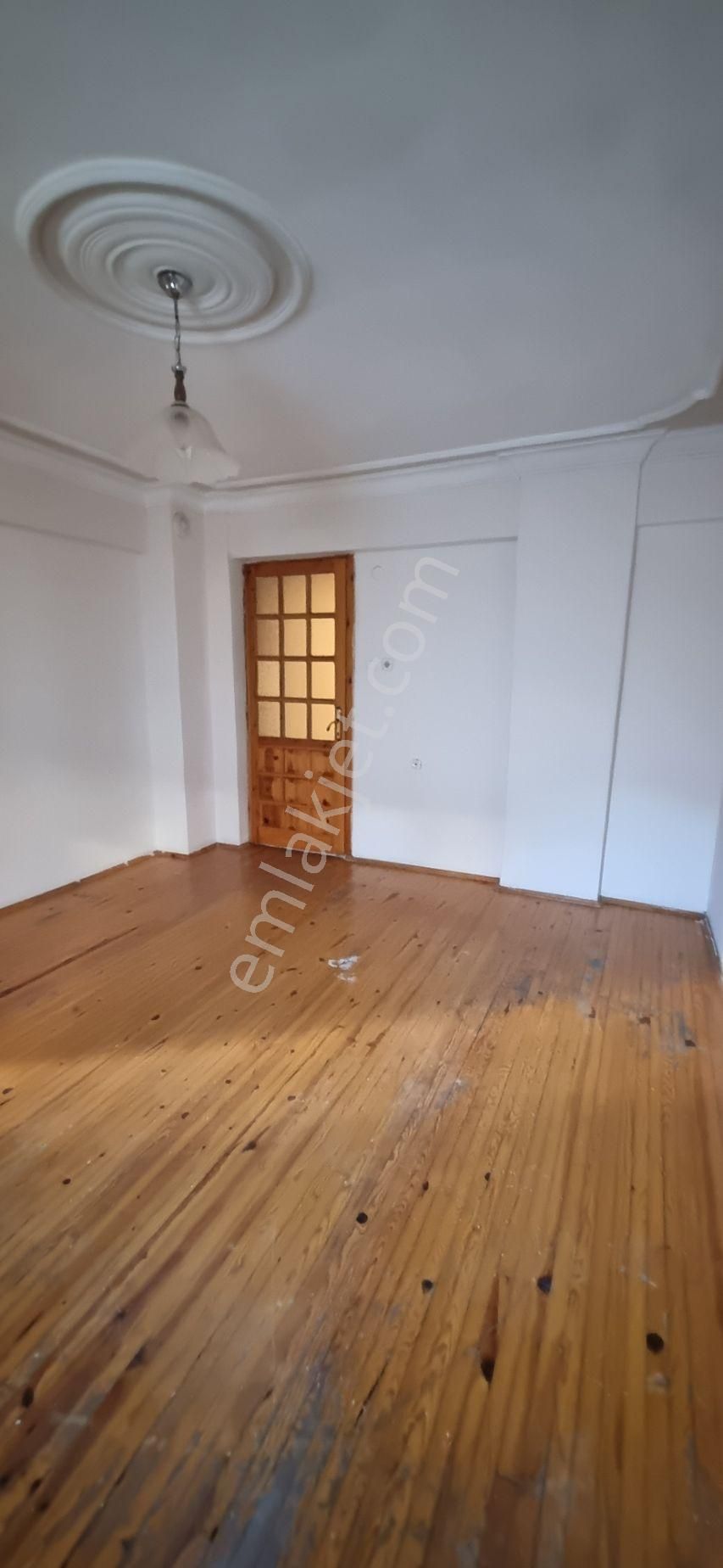 Aydın Nazilli Yöntem Emlaktan Turan Mahallesinde Çarşıya Yakın Arakat Kiralık 3+1 Daire - Görsel 6