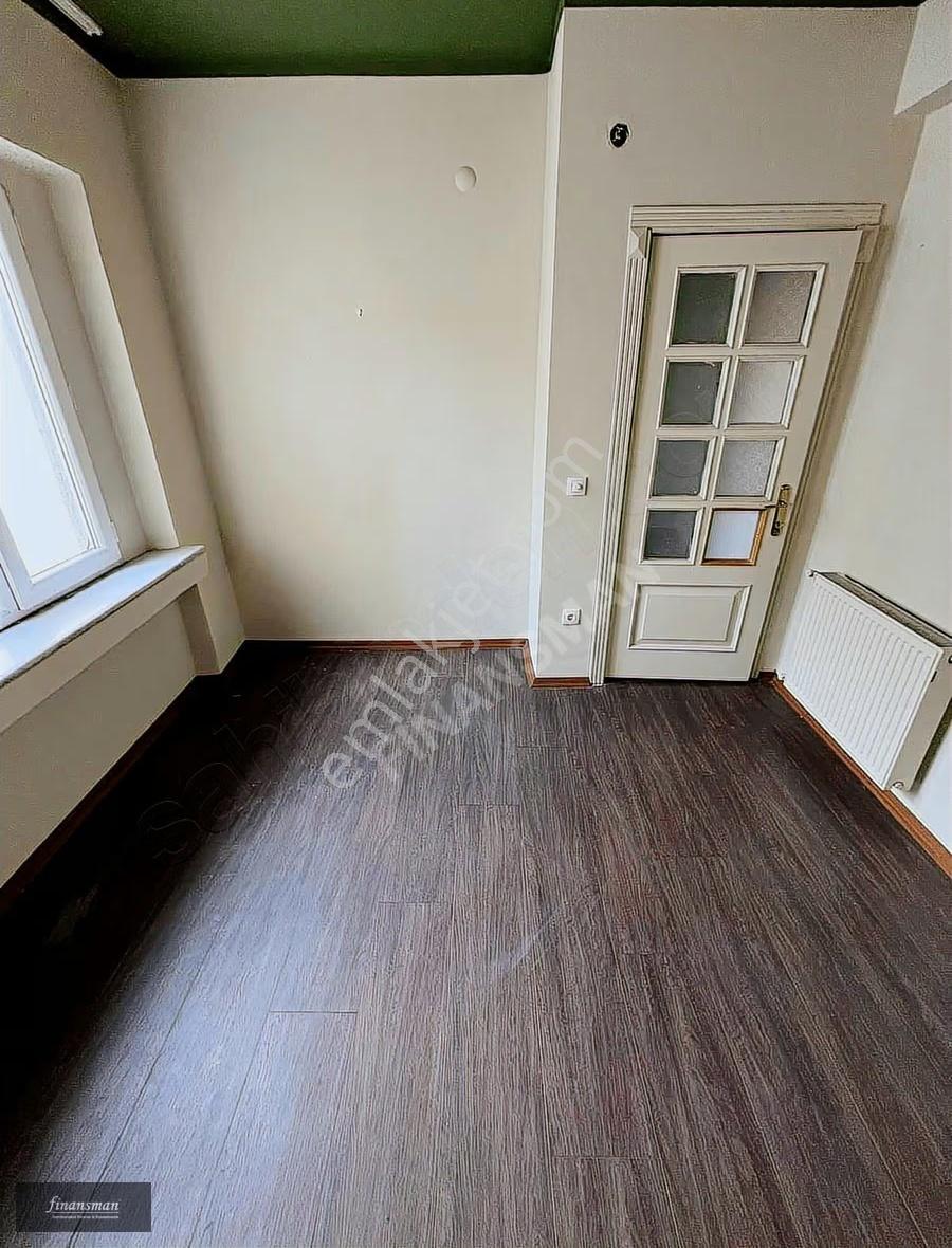 Beyoğlu - Ömer Hayyam'da - Teraslı - Manzaralı - Geniş Daire - Görsel 35
