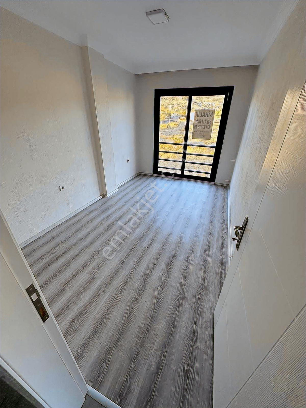 Mordoğan Emlaktan Cadde Üzeri 1+1 Eşyasız Kiralık Sıfır Daireler - Görsel 10
