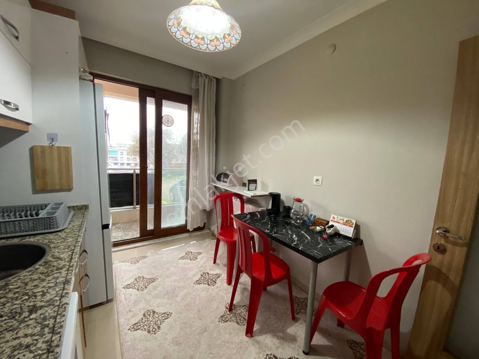 Ulukent'in Kalbinde Tadilatsız Yatırım Fırsatı Satılık 2+1 Daire - Görsel 24