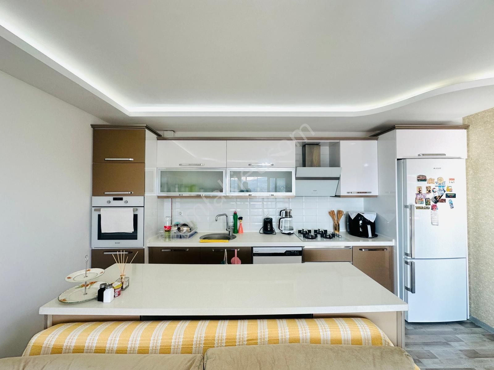 İkiçeşmelik'te Havuzlu Sitede Doğalgazlı Eşyalı 4+1 Çatı Dubleks - Görsel 14