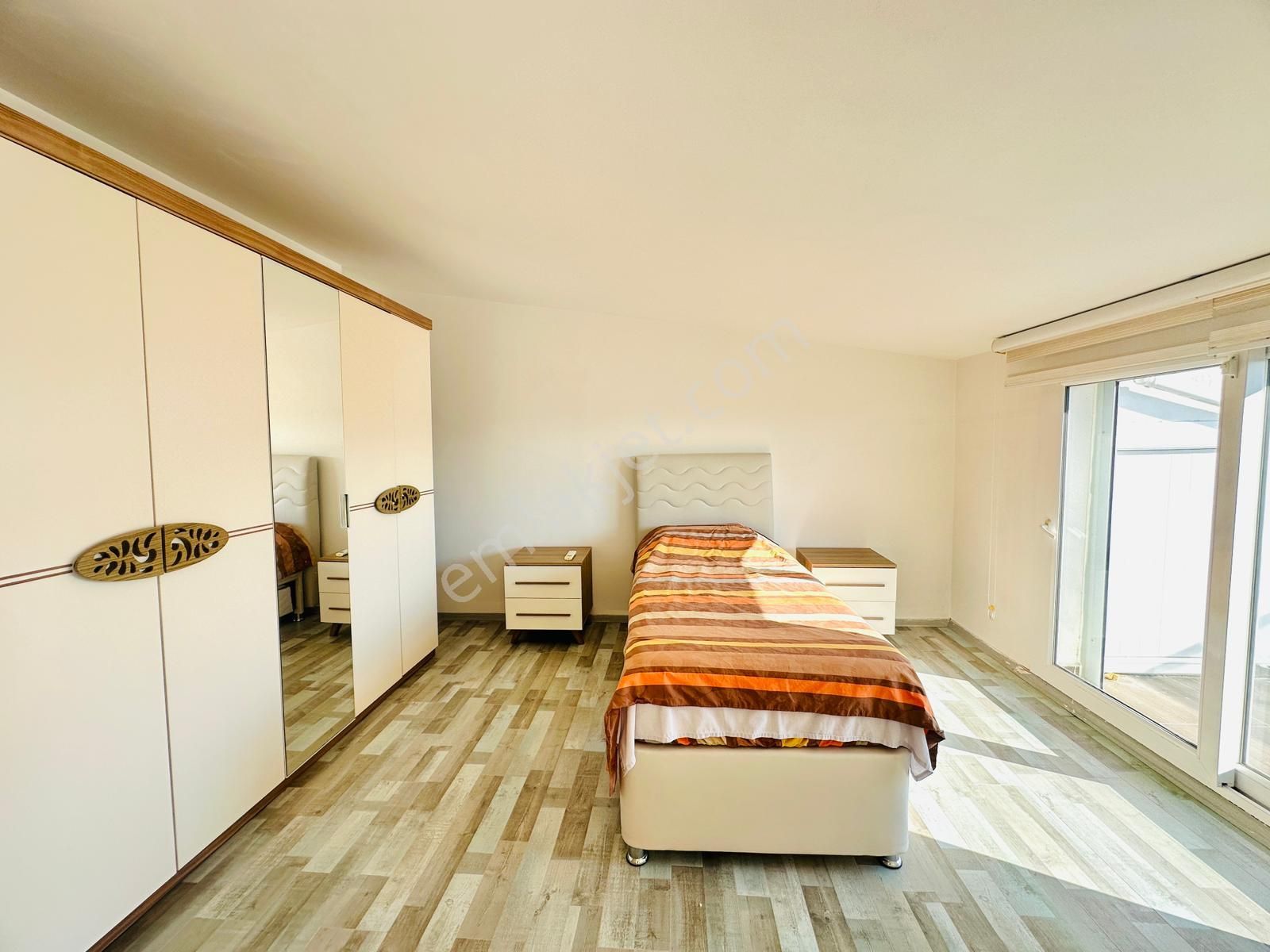 İkiçeşmelik'te Havuzlu Sitede Doğalgazlı Eşyalı 4+1 Çatı Dubleks - Görsel 29