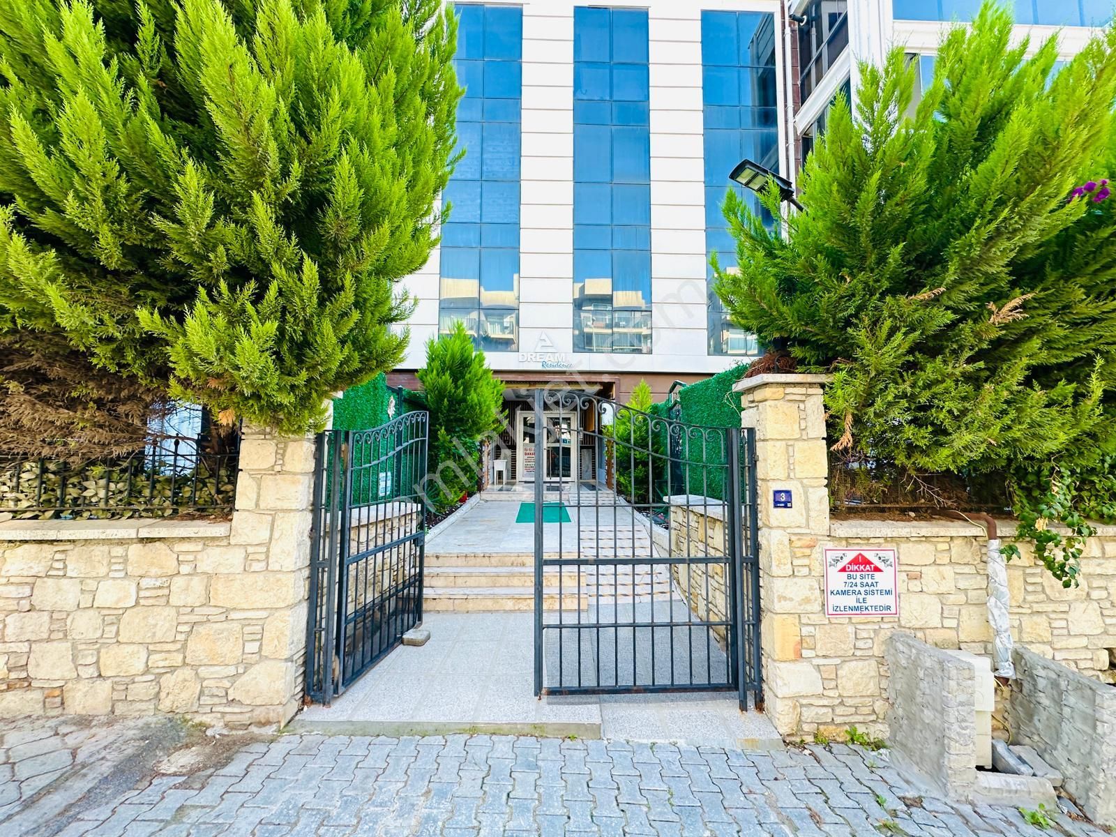 İkiçeşmelik'te Havuzlu Sitede Doğalgazlı Eşyalı 4+1 Çatı Dubleks - Görsel 2