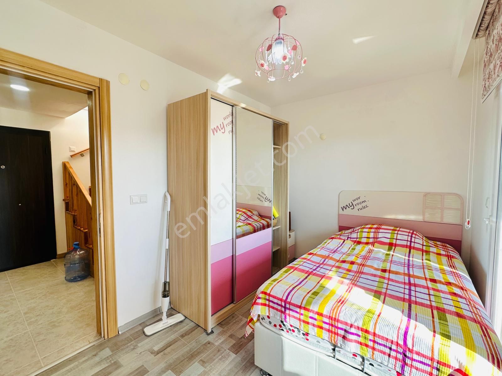 İkiçeşmelik'te Havuzlu Sitede Doğalgazlı Eşyalı 4+1 Çatı Dubleks - Görsel 25