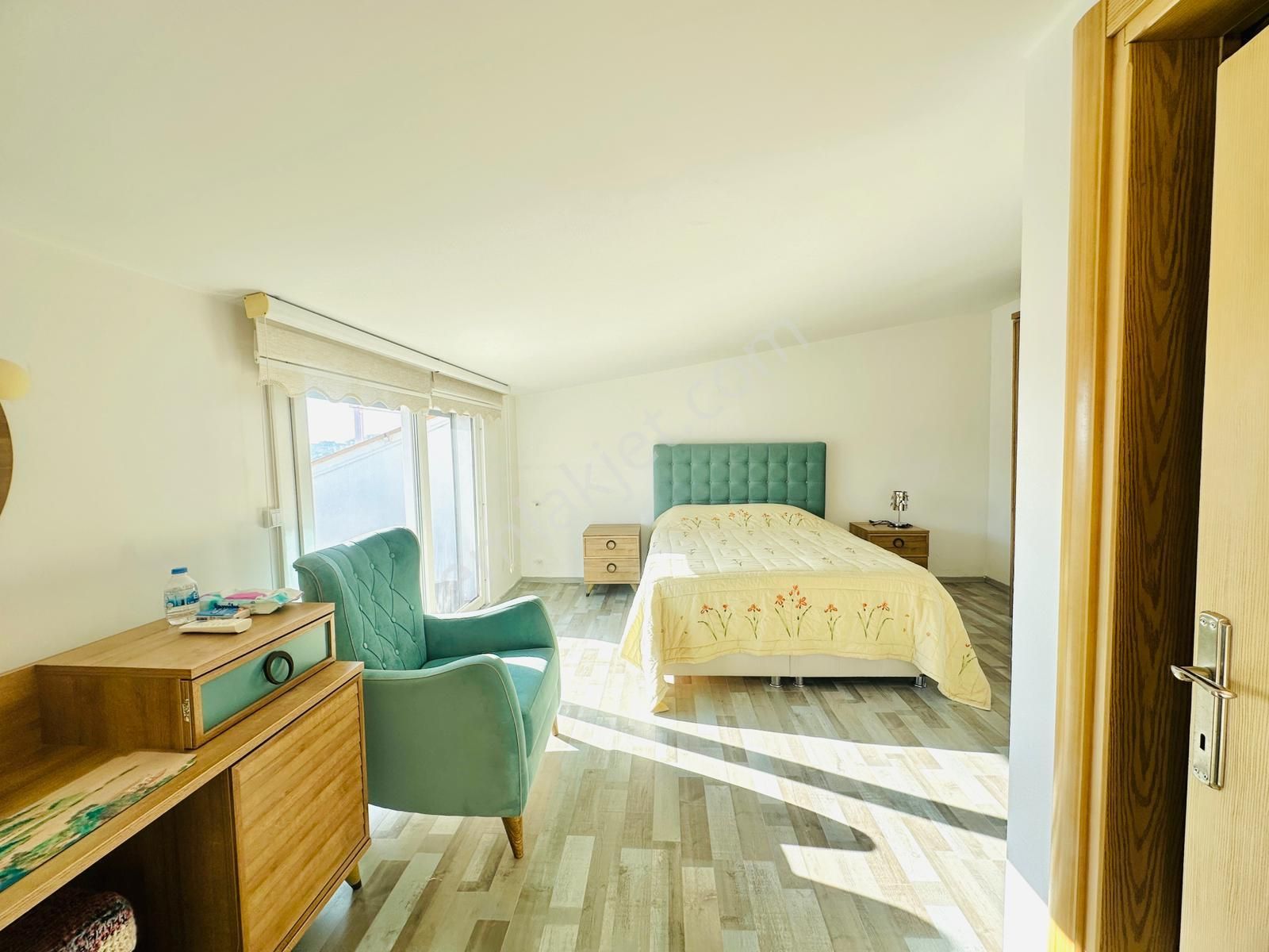 İkiçeşmelik'te Havuzlu Sitede Doğalgazlı Eşyalı 4+1 Çatı Dubleks - Görsel 31