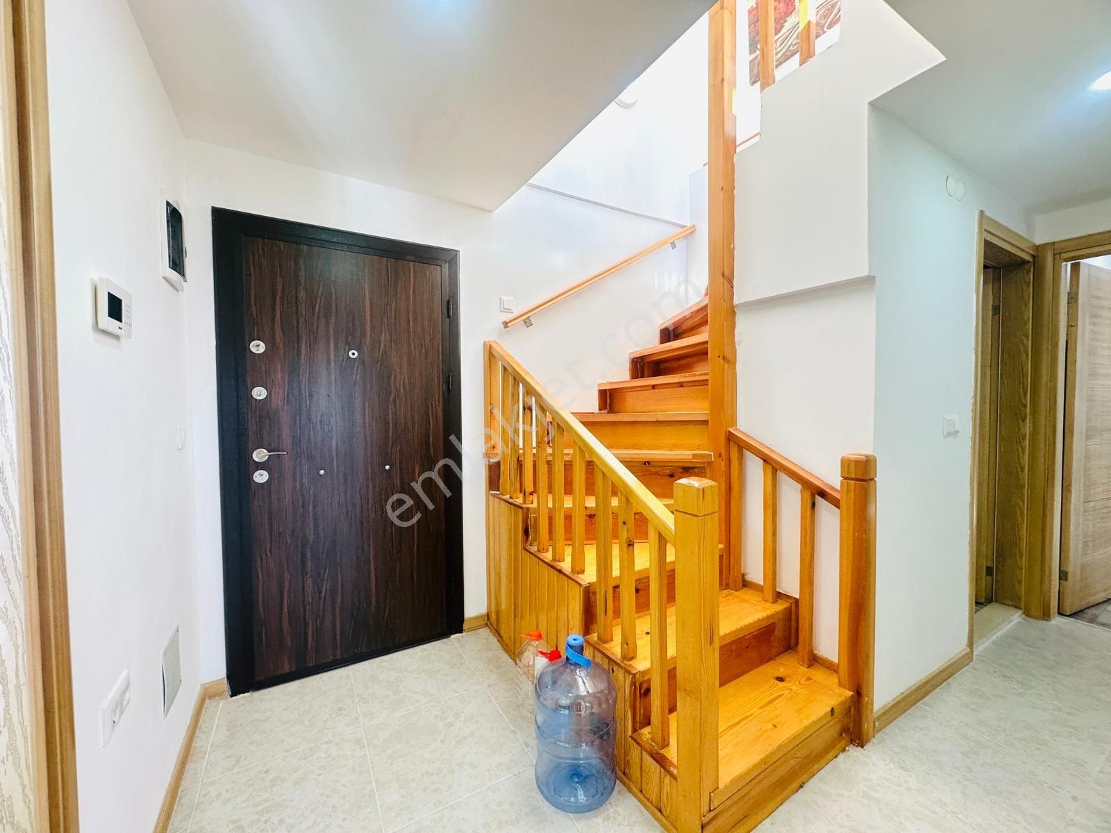 İkiçeşmelik'te Havuzlu Sitede Doğalgazlı Eşyalı 4+1 Çatı Dubleks - Görsel 11