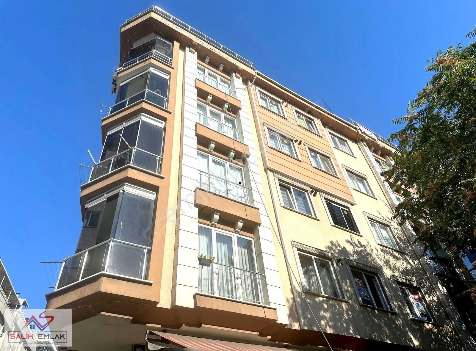 Salih Emlak 'tan Cadde Üzeri 3+1 Kredili İskanlı 1.kat Daire