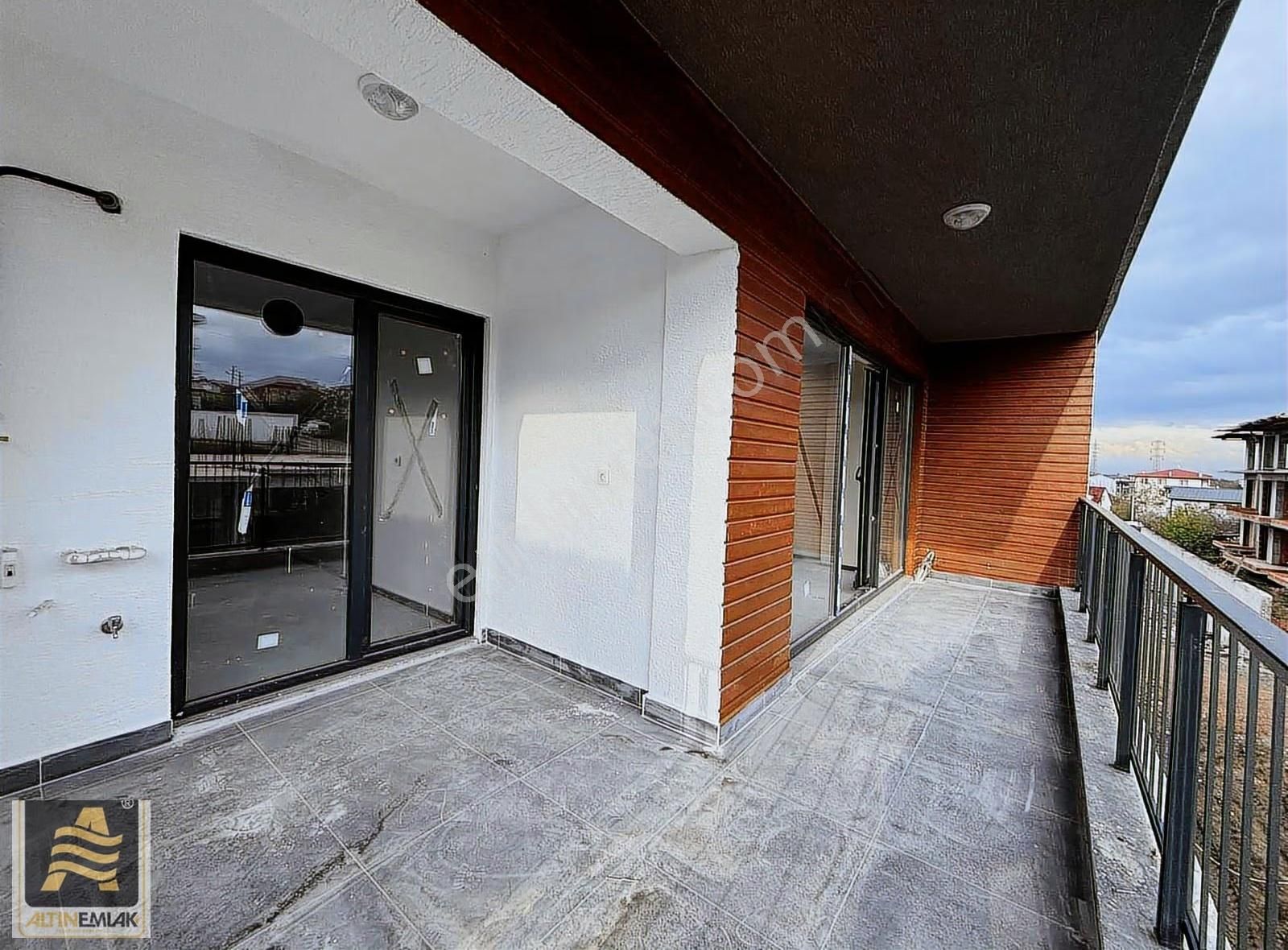 Arifiye Cumhuriyet Mh Asansörlü 150 M2 Satılık 3+1 Daire - Görsel 2