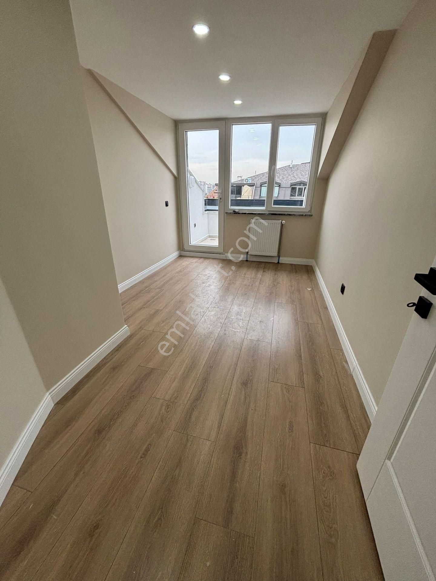 Kaçmaz'dan Altıntepe De Deniz Manzaralı Ön Cephe 2+1 Dubleks - Görsel 18