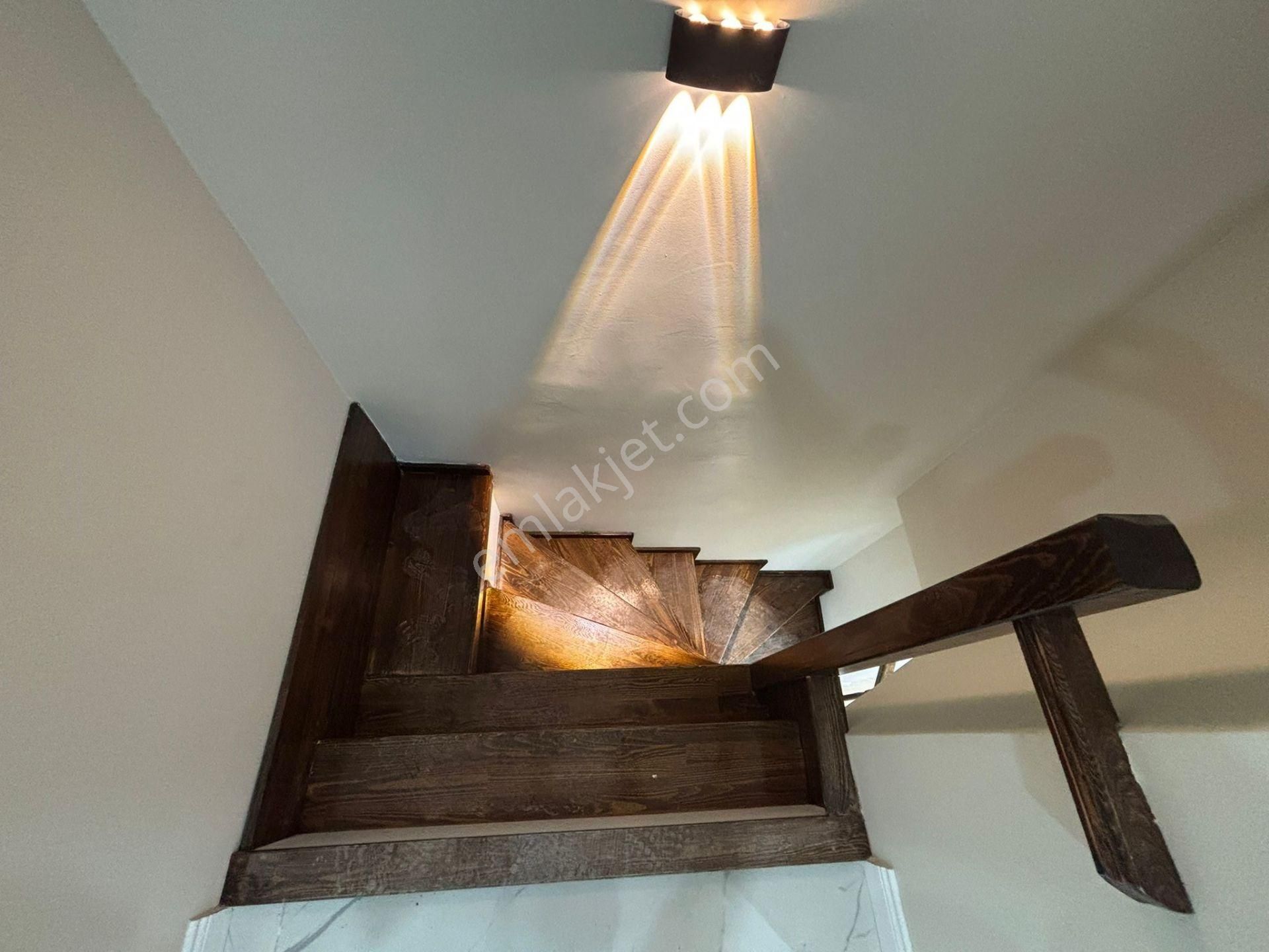 Kaçmaz'dan Altıntepe De Deniz Manzaralı Ön Cephe 2+1 Dubleks - Görsel 5