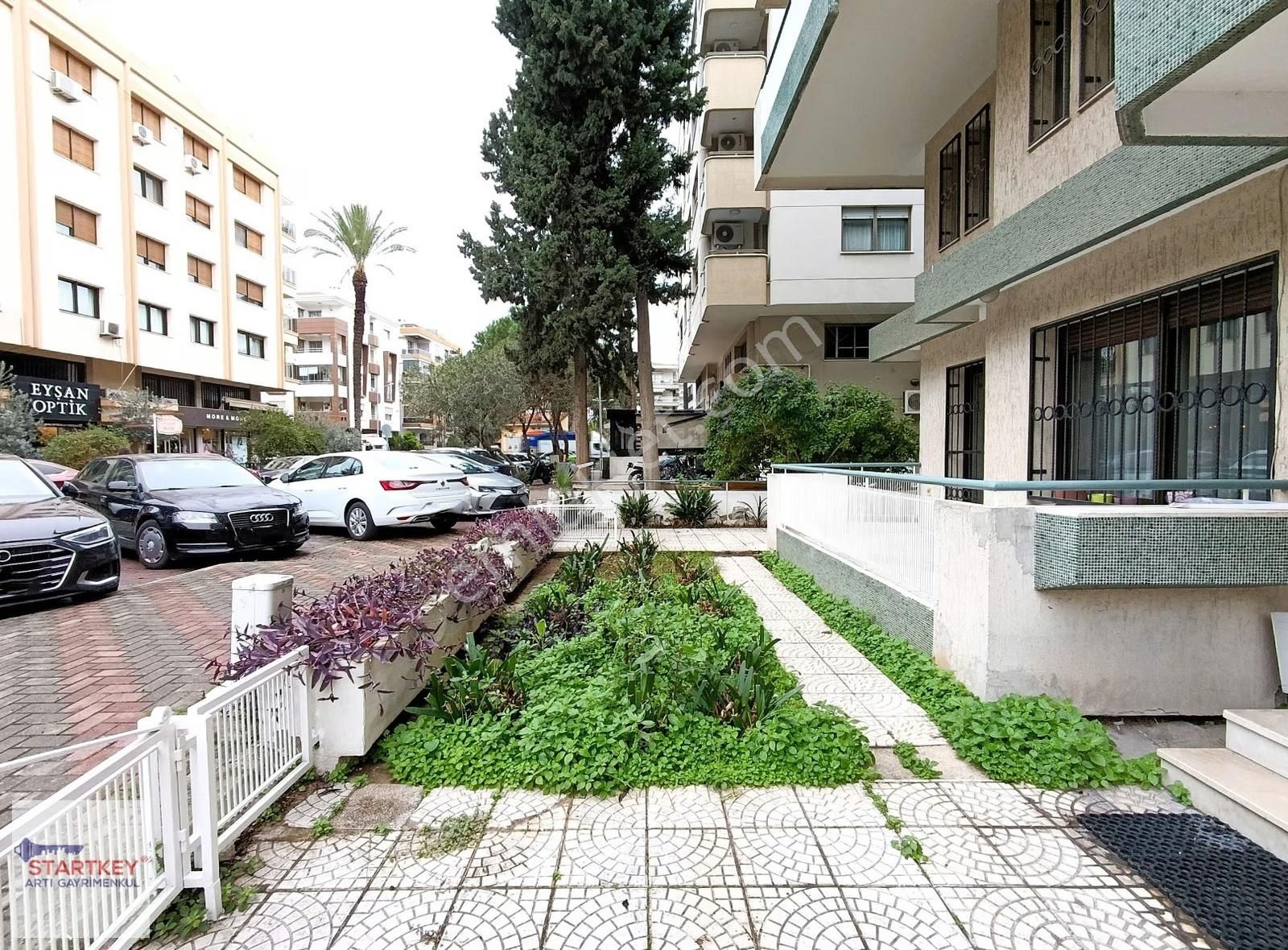 Karşıyaka Bostanlı İsmet Yazar Sokakta 3+1 120 M2 Satılık Daire - Görsel 12