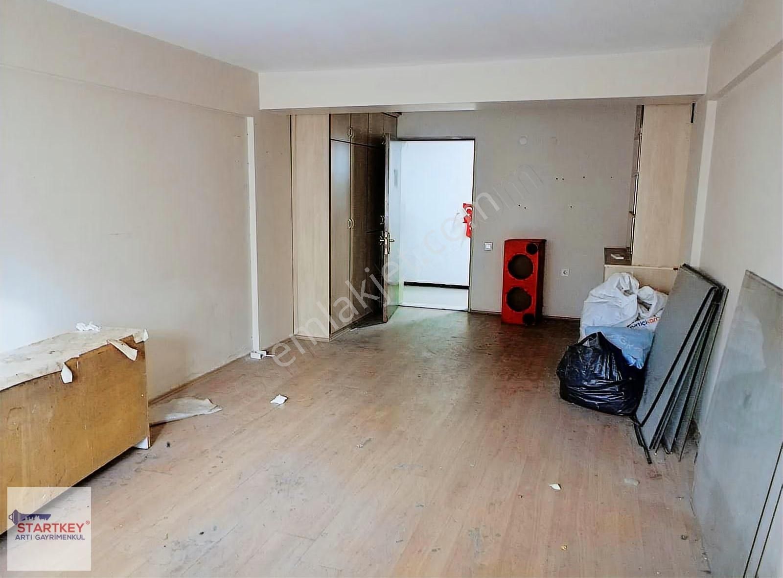 İzmir Kahramanlar Satılık Ofis