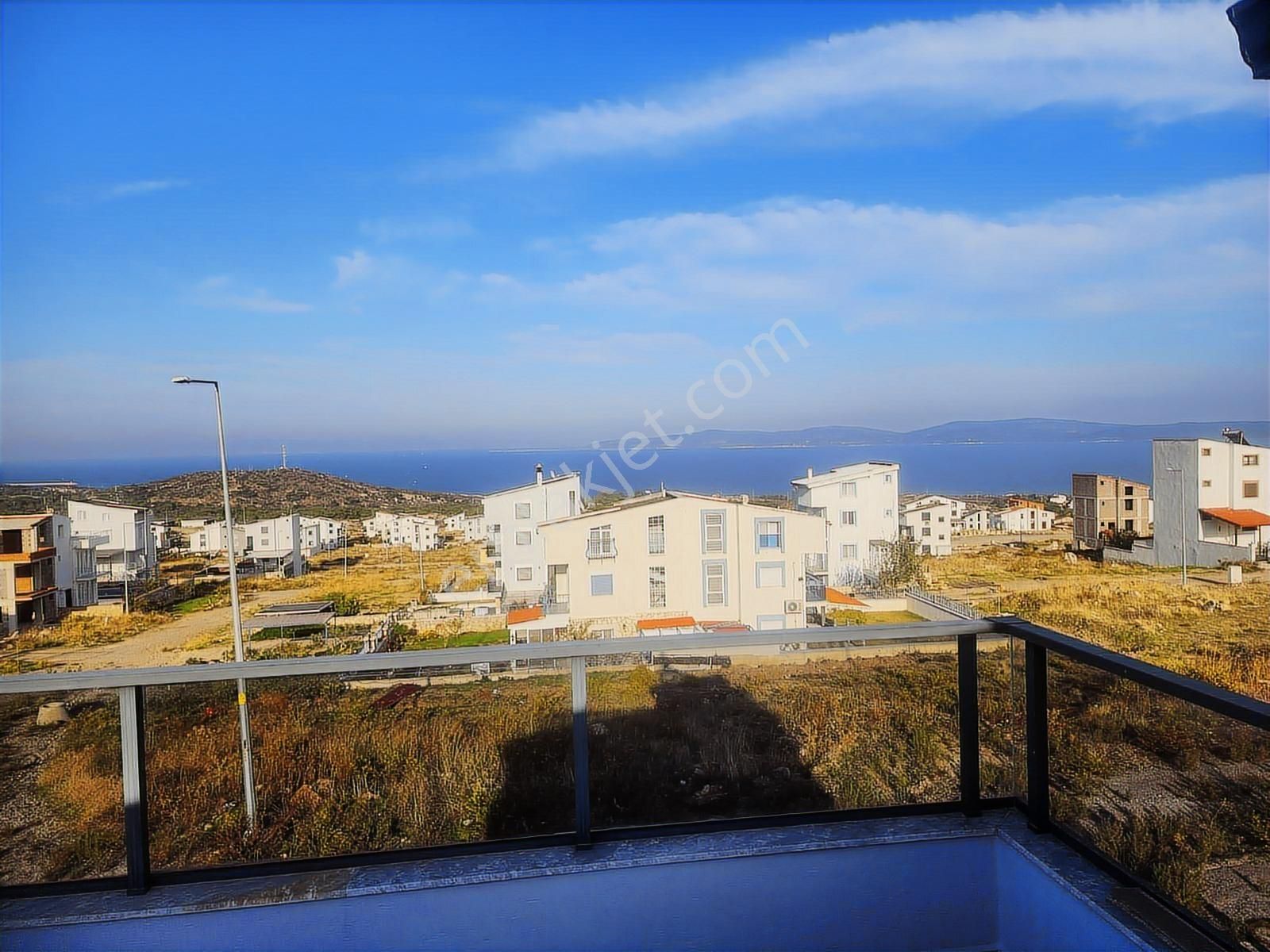 Mordoğan Emlaktan Kamukentte Bahçeli Eşyalı Kiralık Yazlık - Görsel 22