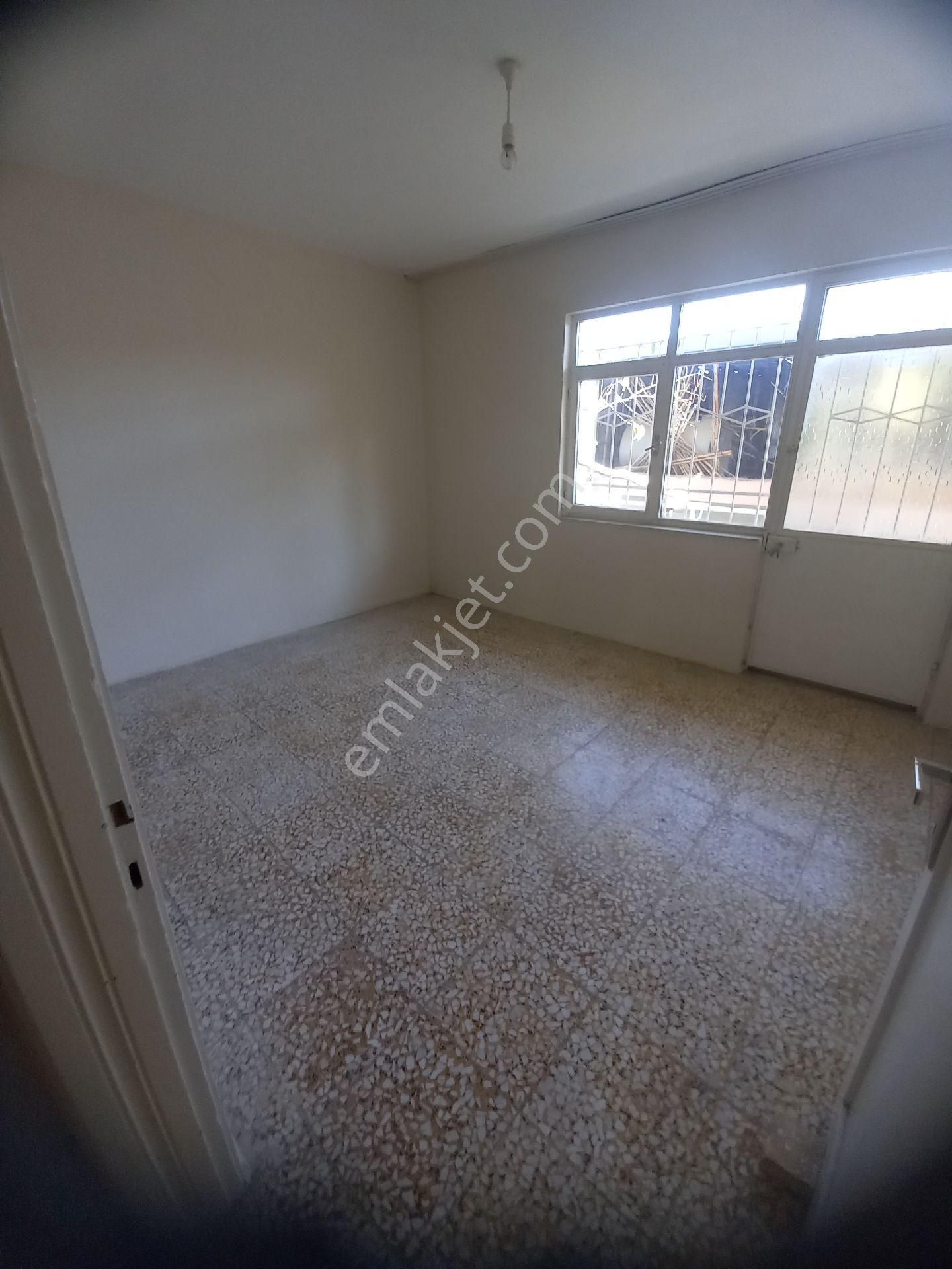 Gaziemir Aktepe Kiralık 2+1 Daire - Görsel 3