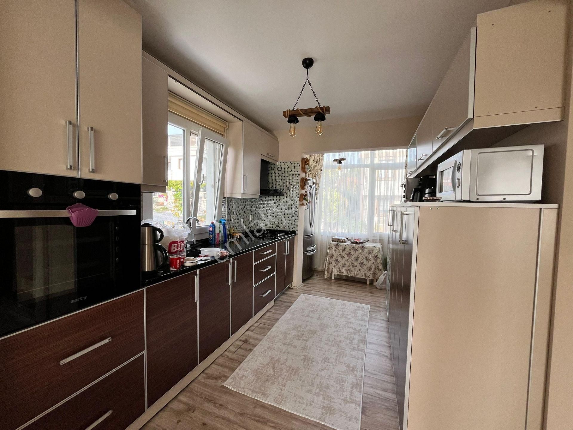 Sığacık Girlen'de Müstakil Bahçeli Satılık 4+1 Villa - Görsel 17