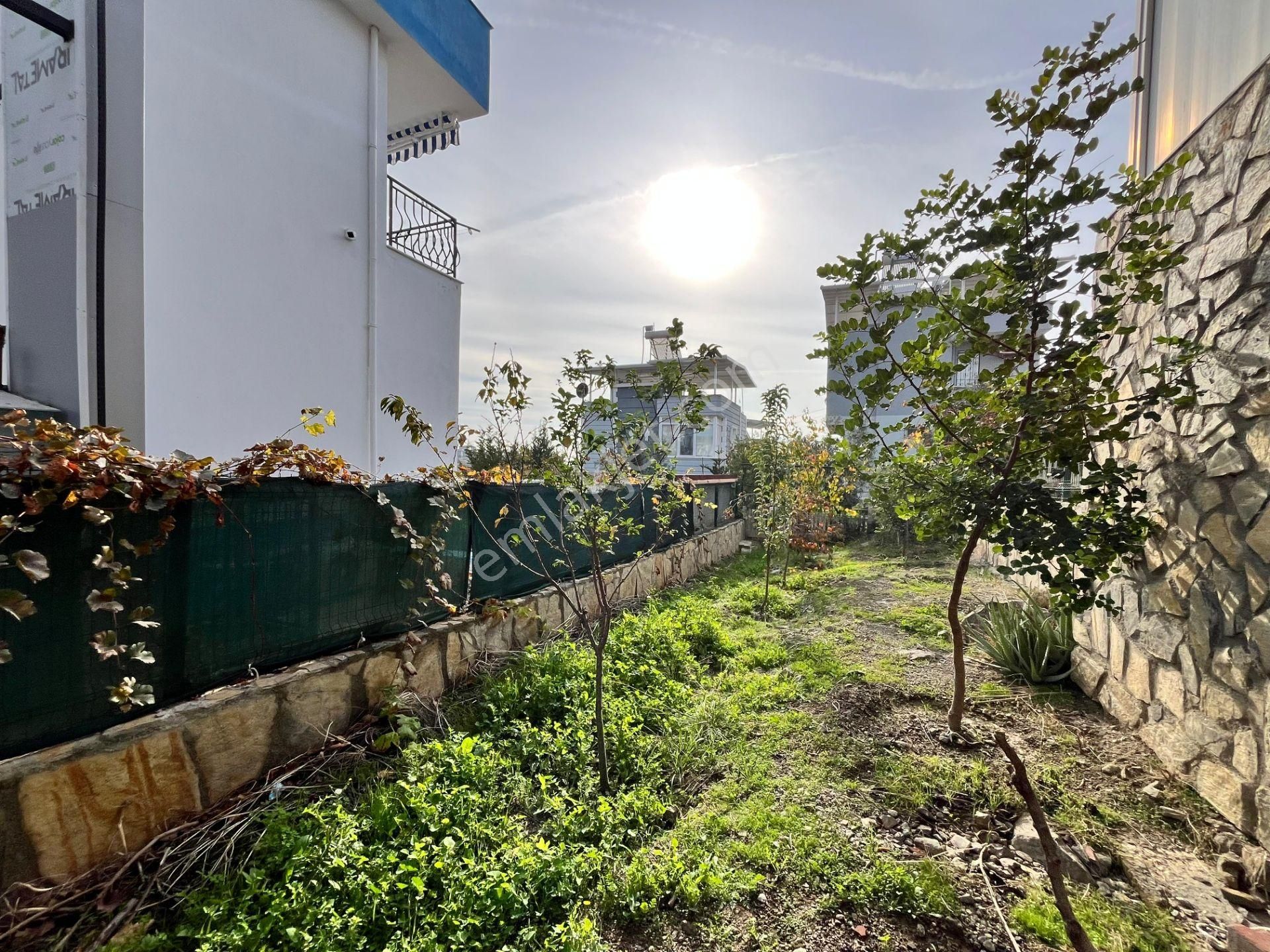 Sığacık Girlen'de Müstakil Bahçeli Satılık 4+1 Villa - Görsel 5