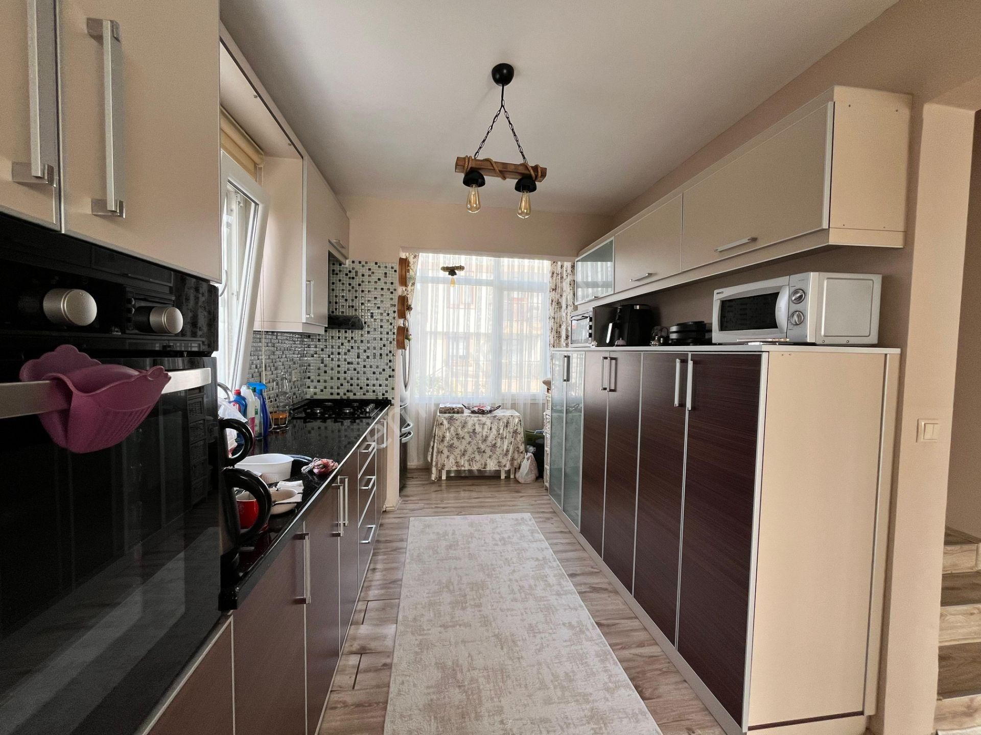 Sığacık Girlen'de Müstakil Bahçeli Satılık 4+1 Villa - Görsel 16