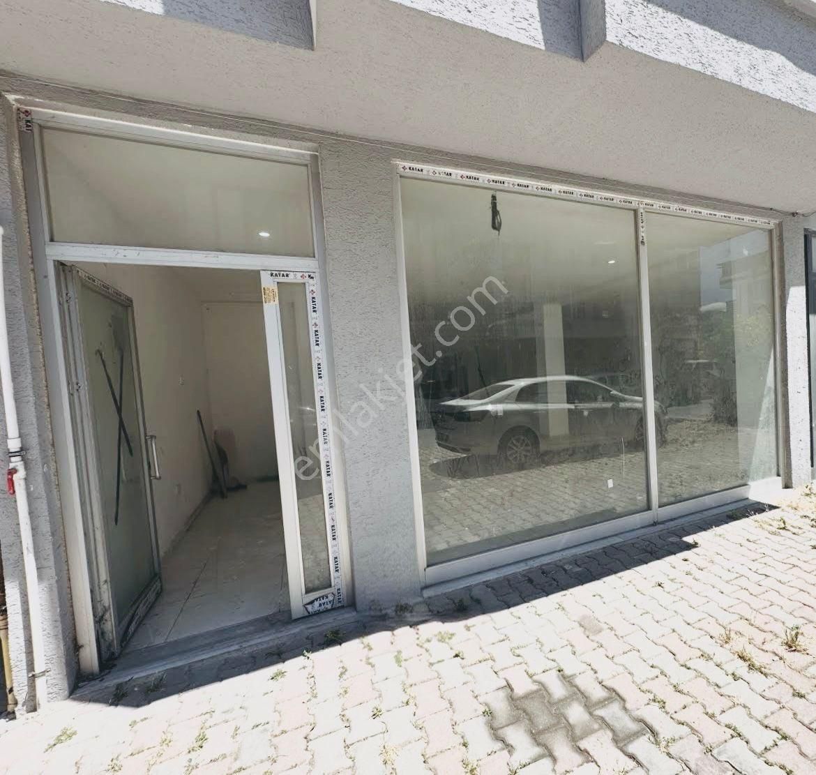 Güvercintepe Meydan Satılık Dükkan