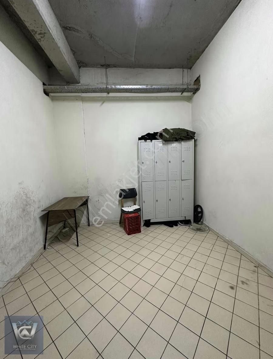 The İstanbul Veliefendi, Ana Cadde Üzerinde, 4 Katlı, 640 M2 - Görsel 28