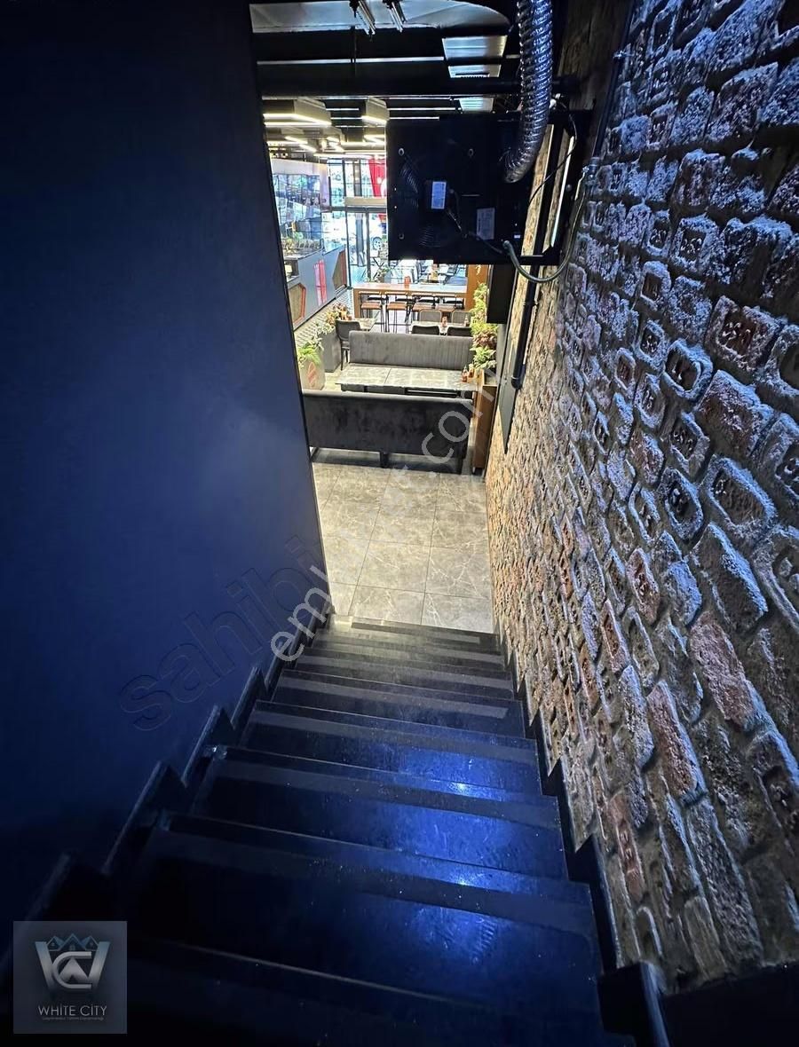 The İstanbul Veliefendi, Ana Cadde Üzerinde, 4 Katlı, 640 M2 - Görsel 13