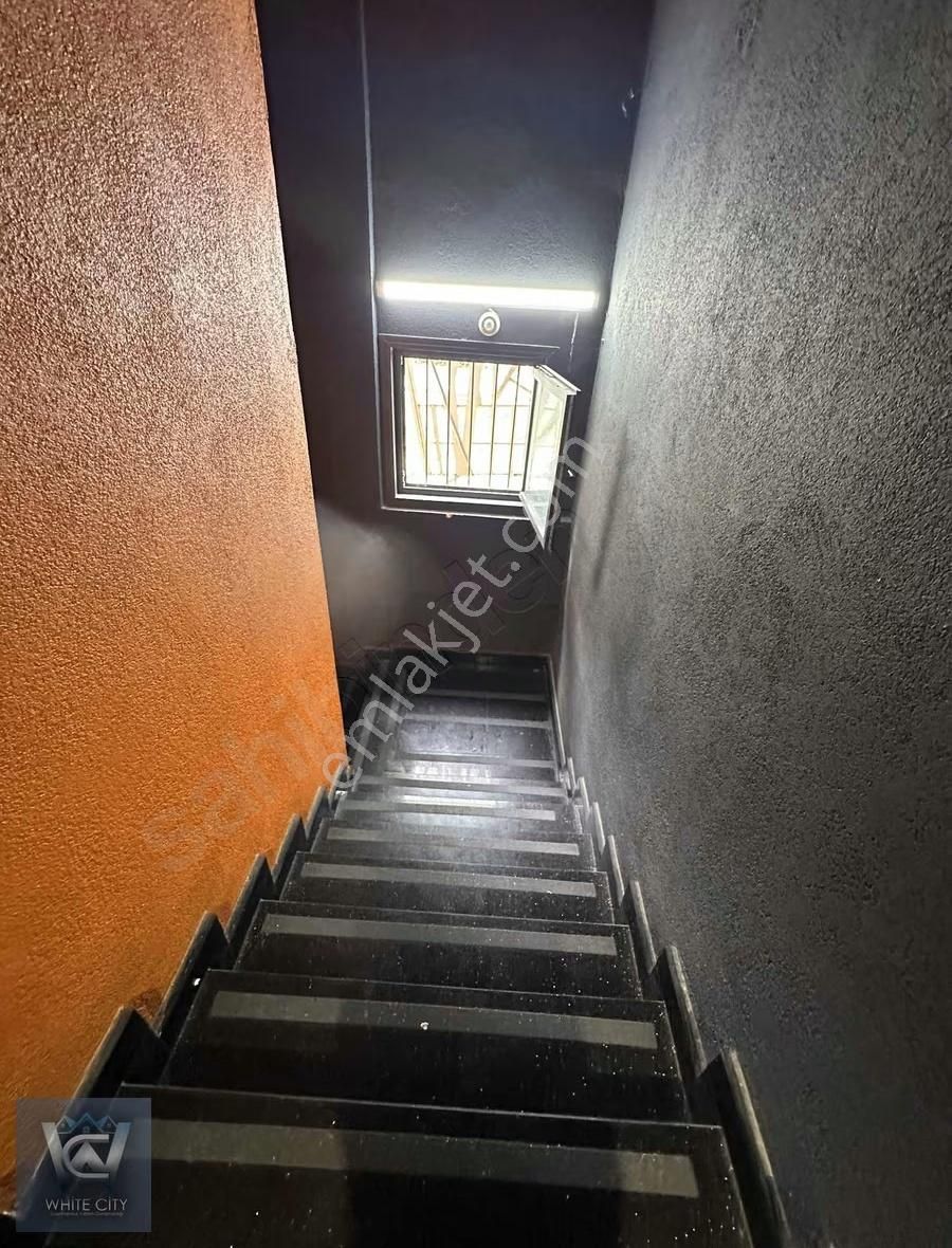 The İstanbul Veliefendi, Ana Cadde Üzerinde, 4 Katlı, 640 M2 - Görsel 10