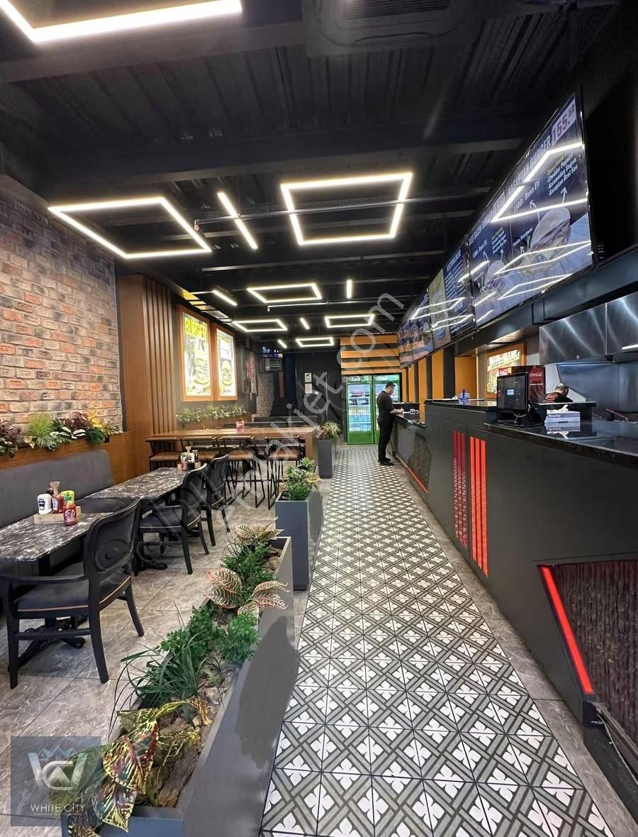 The İstanbul Veliefendi, Ana Cadde Üzerinde, 4 Katlı, 640 M2 - Görsel 23