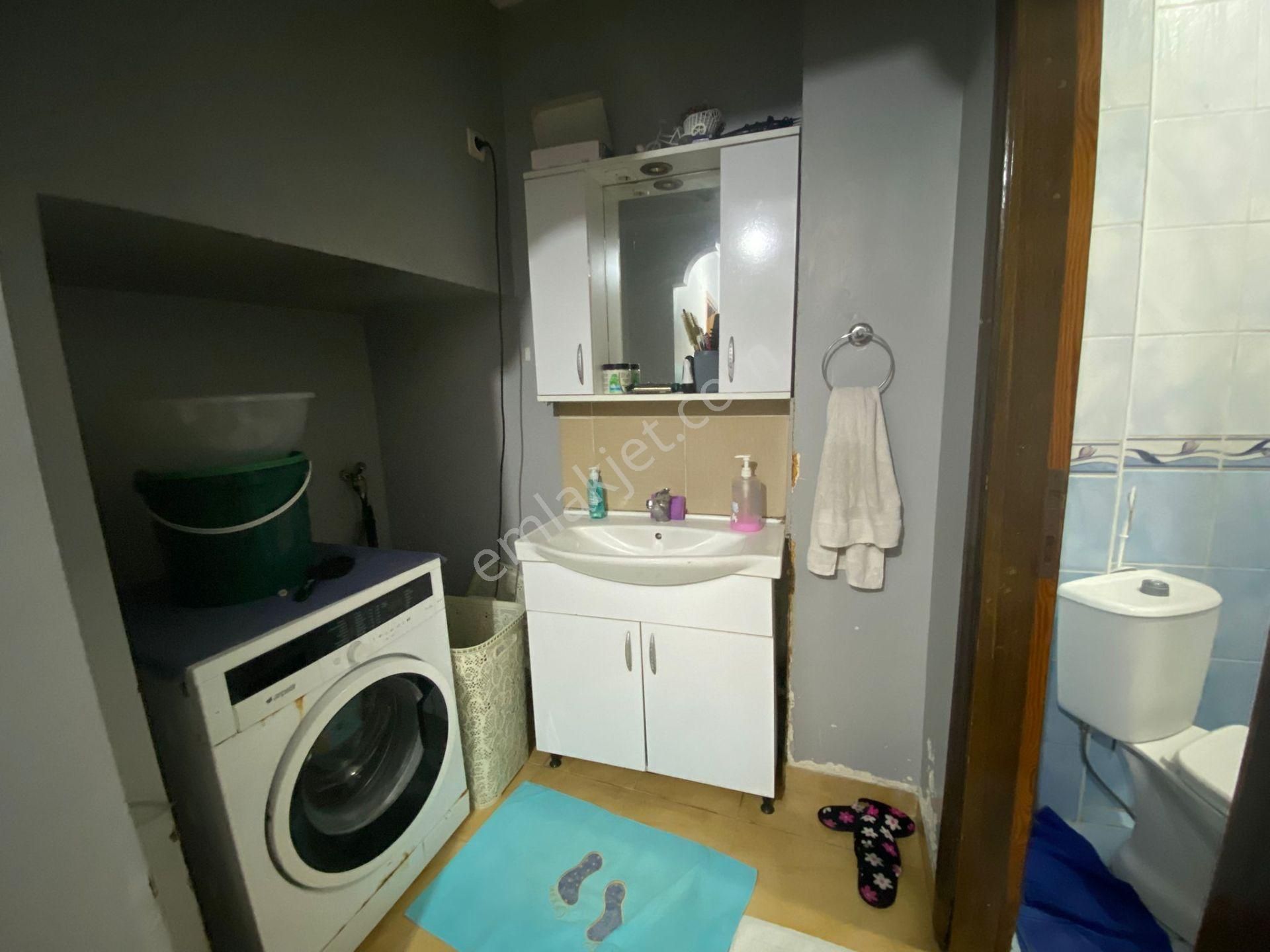 Yıldız Dan Bilal Habeş Camisi Yakını Kredili 3+1 Düz Giriş Daire 2008 Yapımlı - Görsel 15