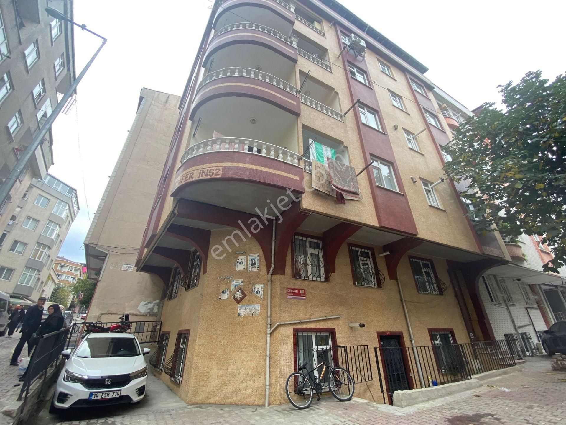 Yıldız Dan Bilal Habeş Camisi Yakını Kredili 3+1 Düz Giriş Daire 2008 Yapımlı