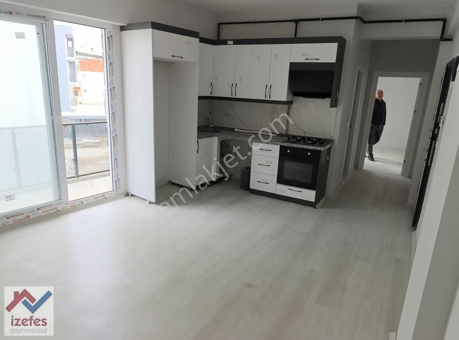 Seyrekköy De Satılık 1+1 Sıfır Daire.