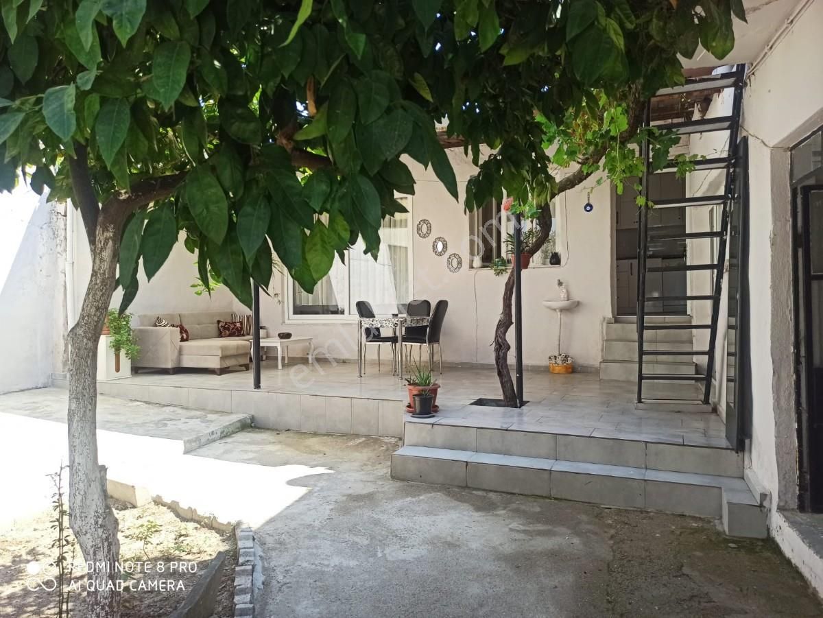 Tirede 180 M2, Bahçeli, Teraslı, Eşyalı Kiralık Müstakil Ev - Görsel 12