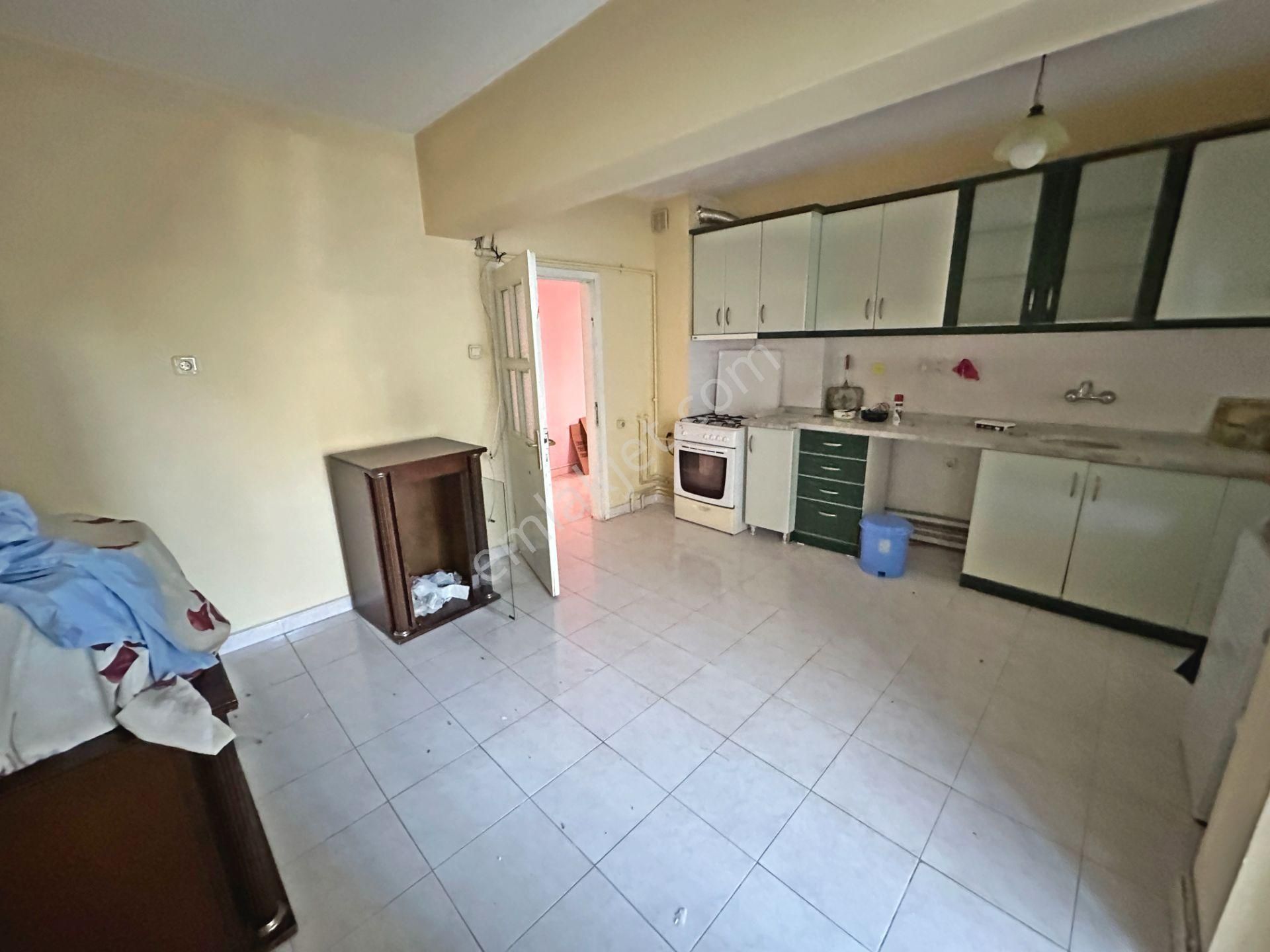 Aşıkveysel Mahallesinde Ön Cephede Geniş 2+1 Kiralık Daire - Görsel 18