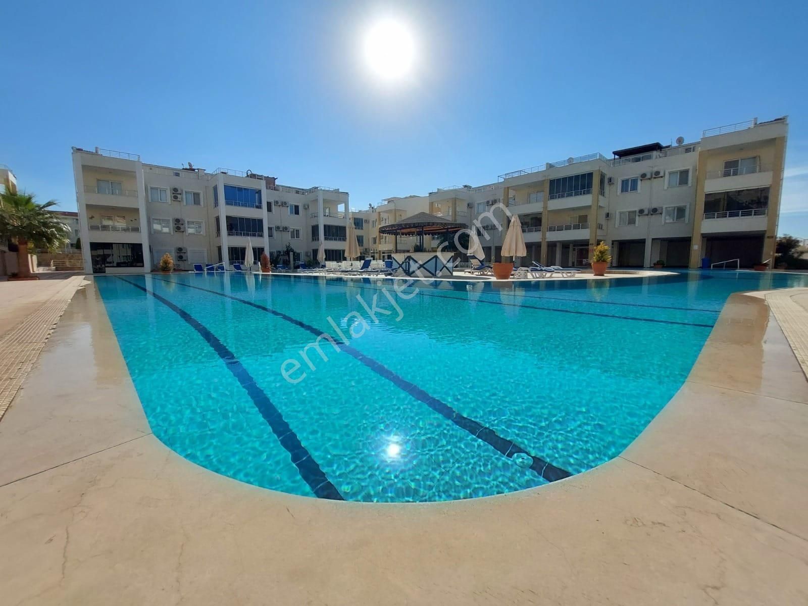 Didim Efeler Mah. Havuzlu Site İçerisinde Cafe-restaurantlı-24 Saat Güvenlikli-2+1 Ful Eşyalı Daire - Görsel 5