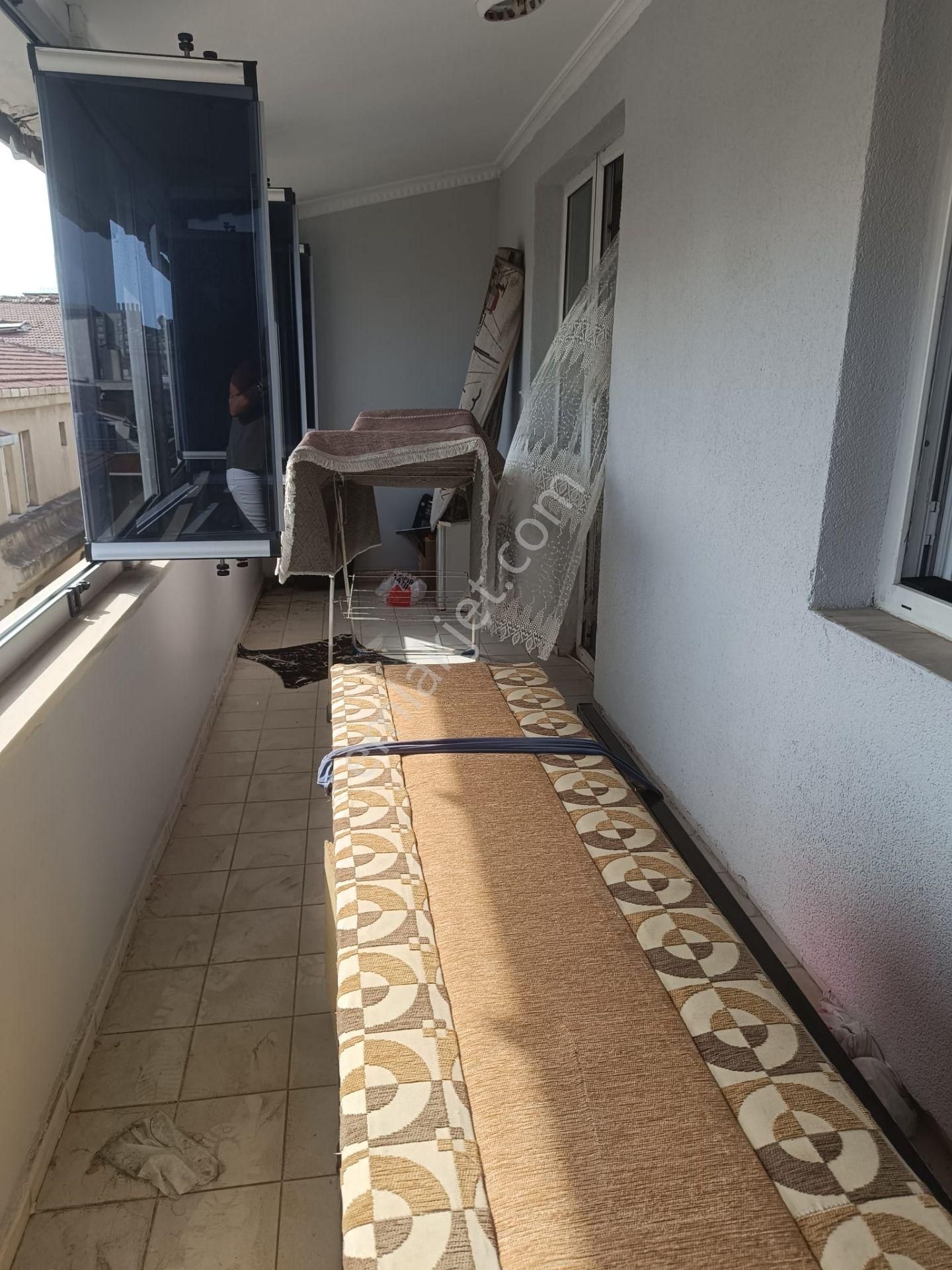 Avcılar Üniversite Mahallesi Sadece Bayanlara Kiralık Eşyalı Daire - Görsel 11