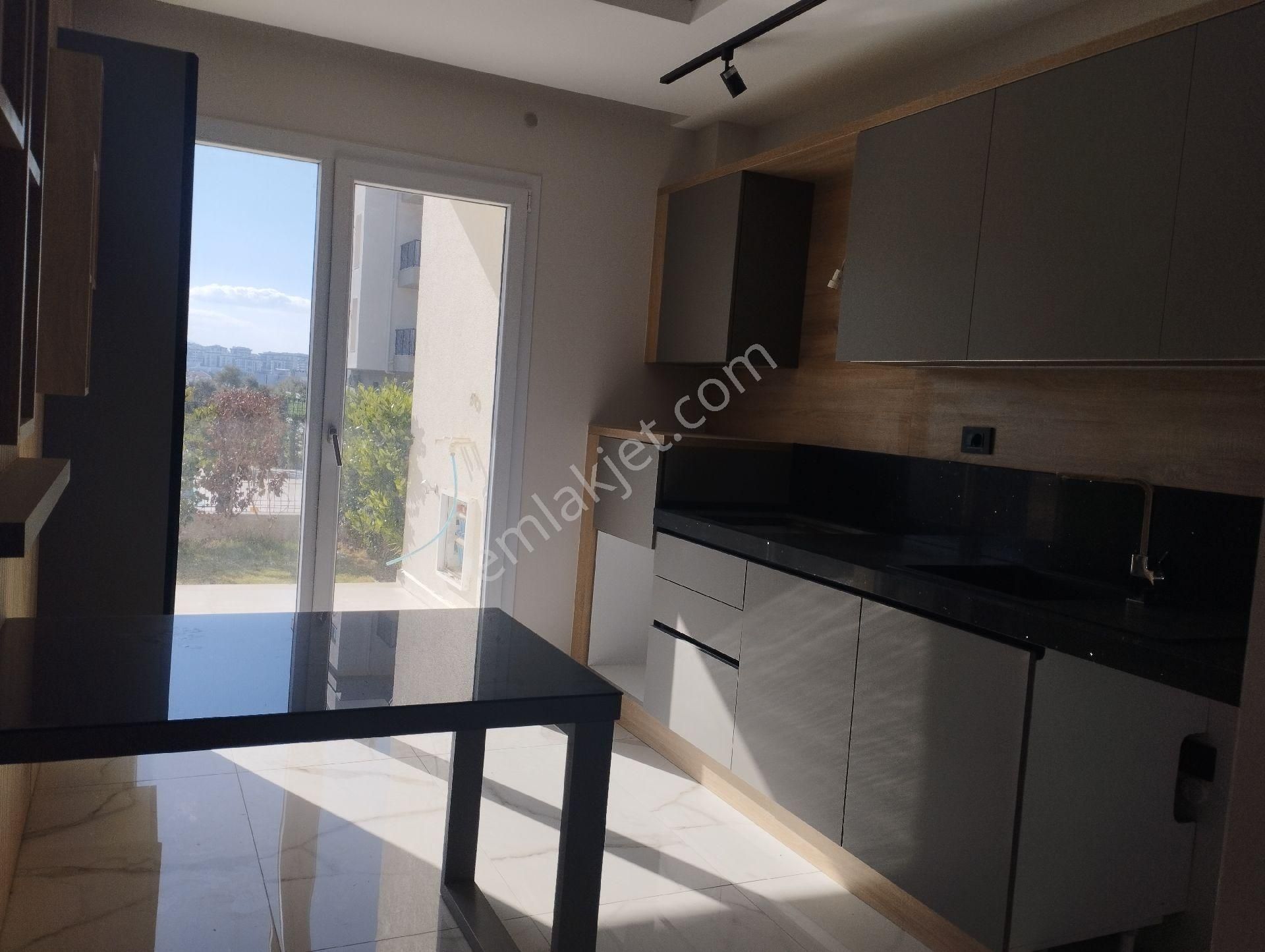 Havuzlu Site İçinde Sıfır 2+1 Bahçe Katı Daire - Görsel 3