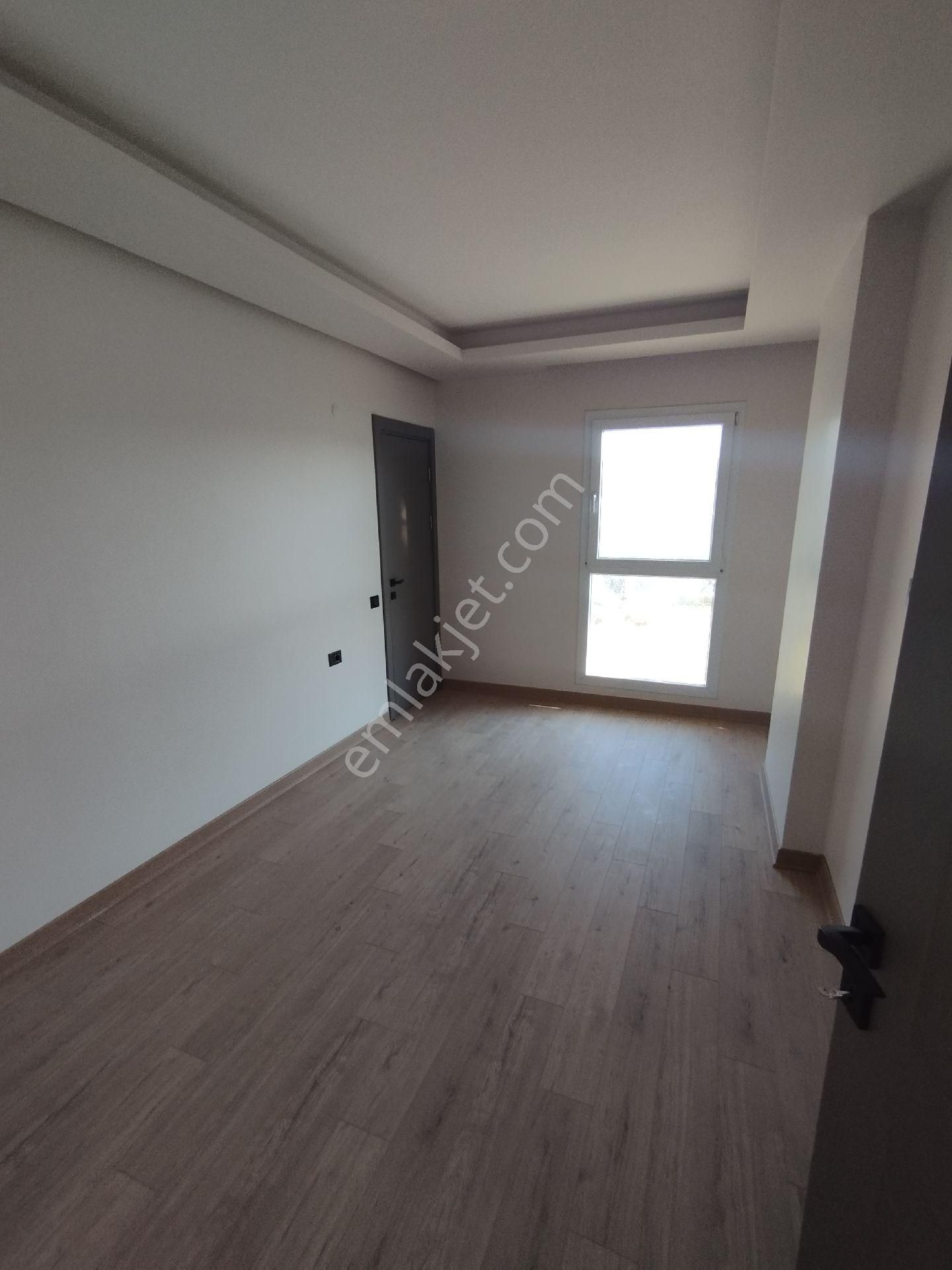 Havuzlu Site İçinde Sıfır 2+1 Bahçe Katı Daire - Görsel 5