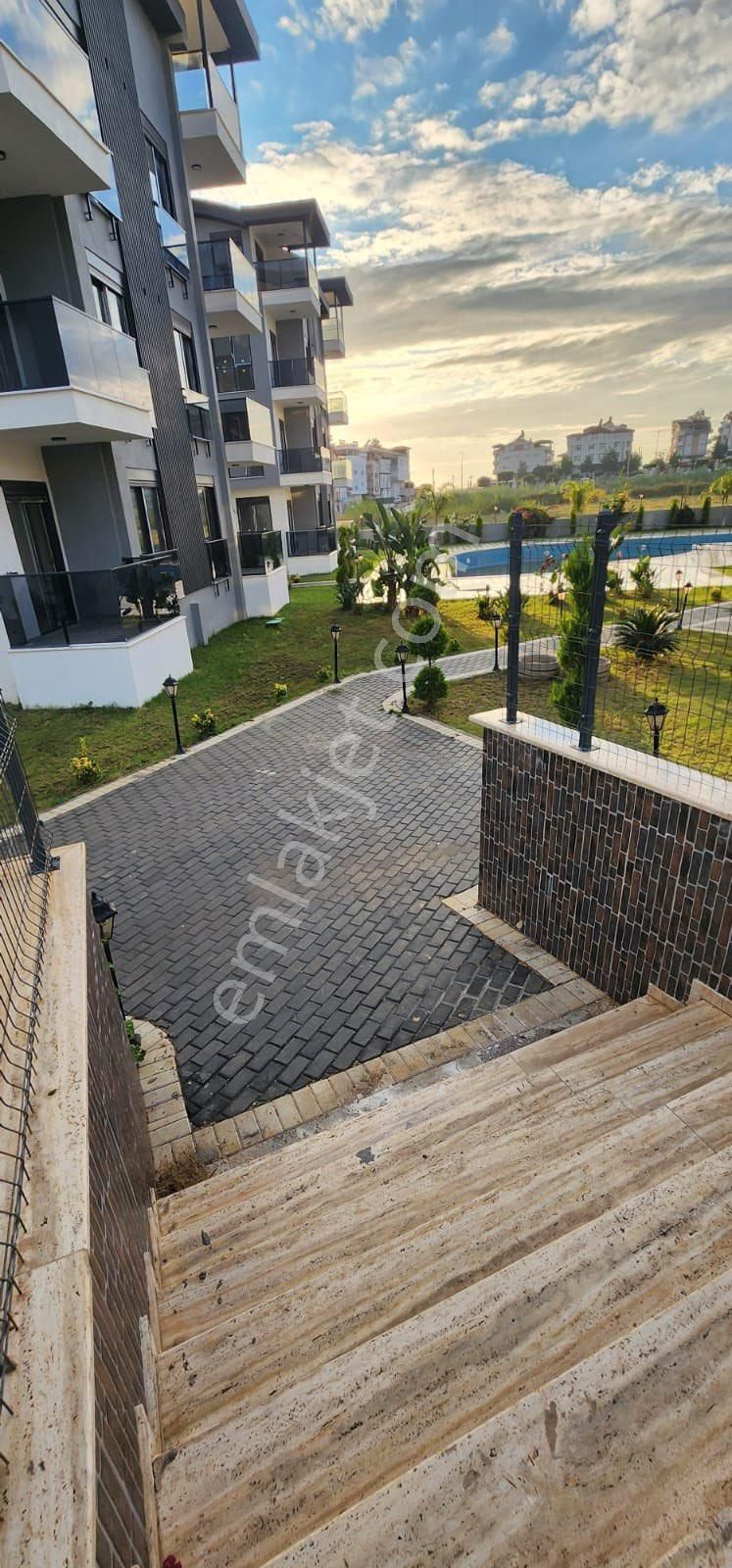 Ilıcada Havuzlu Site İçerisinde Asansörlü Kiralık - Görsel 31