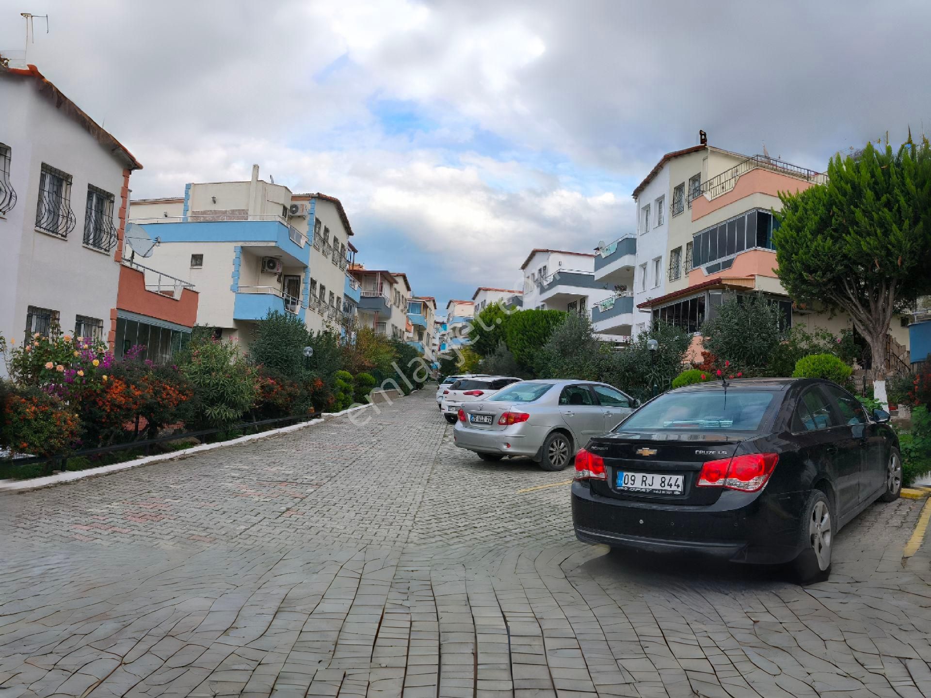 Kevser Alak’tan Kuşadası Merkez Havuzlu Sitede Satılık Villa - Görsel 23