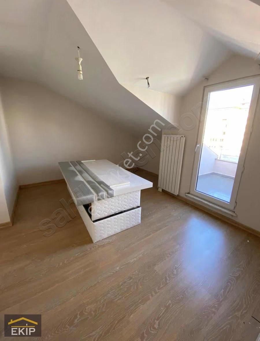 Ekip'den Hatboyu Caddesinde 300 M2 Gerçek 6+1 Teraslı İskanlı - Görsel 17