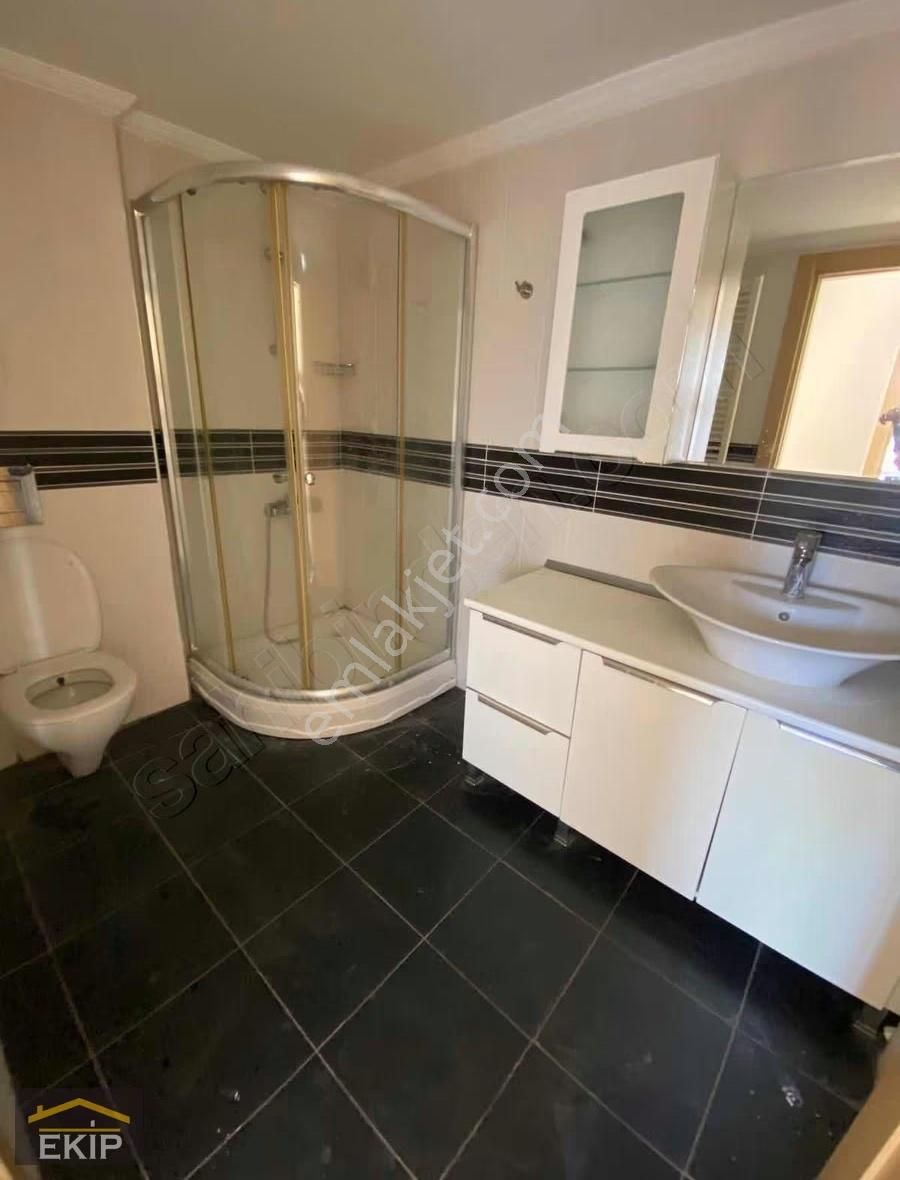 Ekip'den Hatboyu Caddesinde 300 M2 Gerçek 6+1 Teraslı İskanlı - Görsel 11